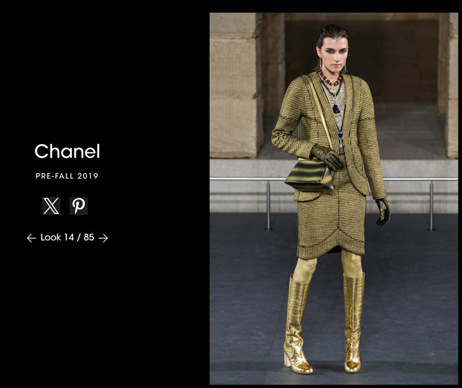 Black wool jacket with gold coated and beetle button CHANEL Pre-fall 2019 New 7