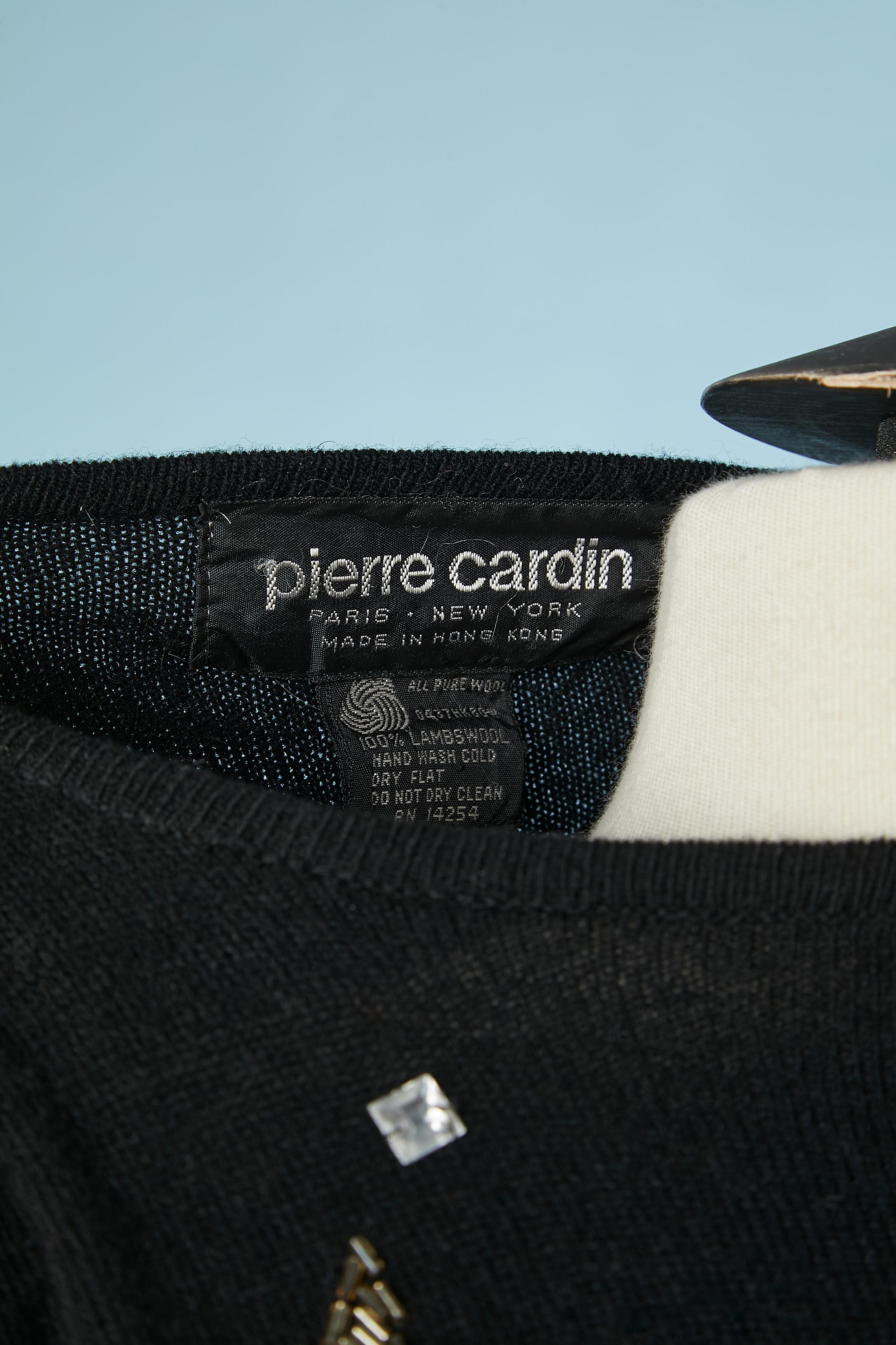 Schwarzes Wollstrickkleid mit Perlenstickerei von Pierre Cardin, ca. 1980er Jahre im Angebot 3