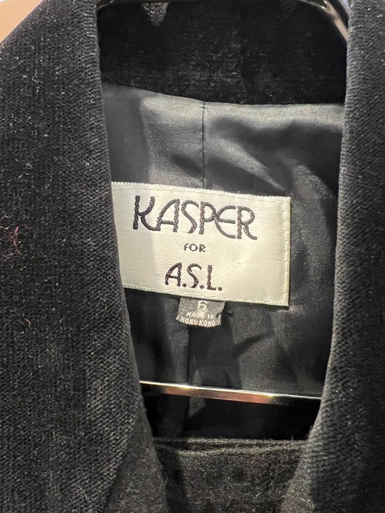 Black wool skirt suit with polka dots pattern and velvet collar and cuffs KASPER For Sale 4