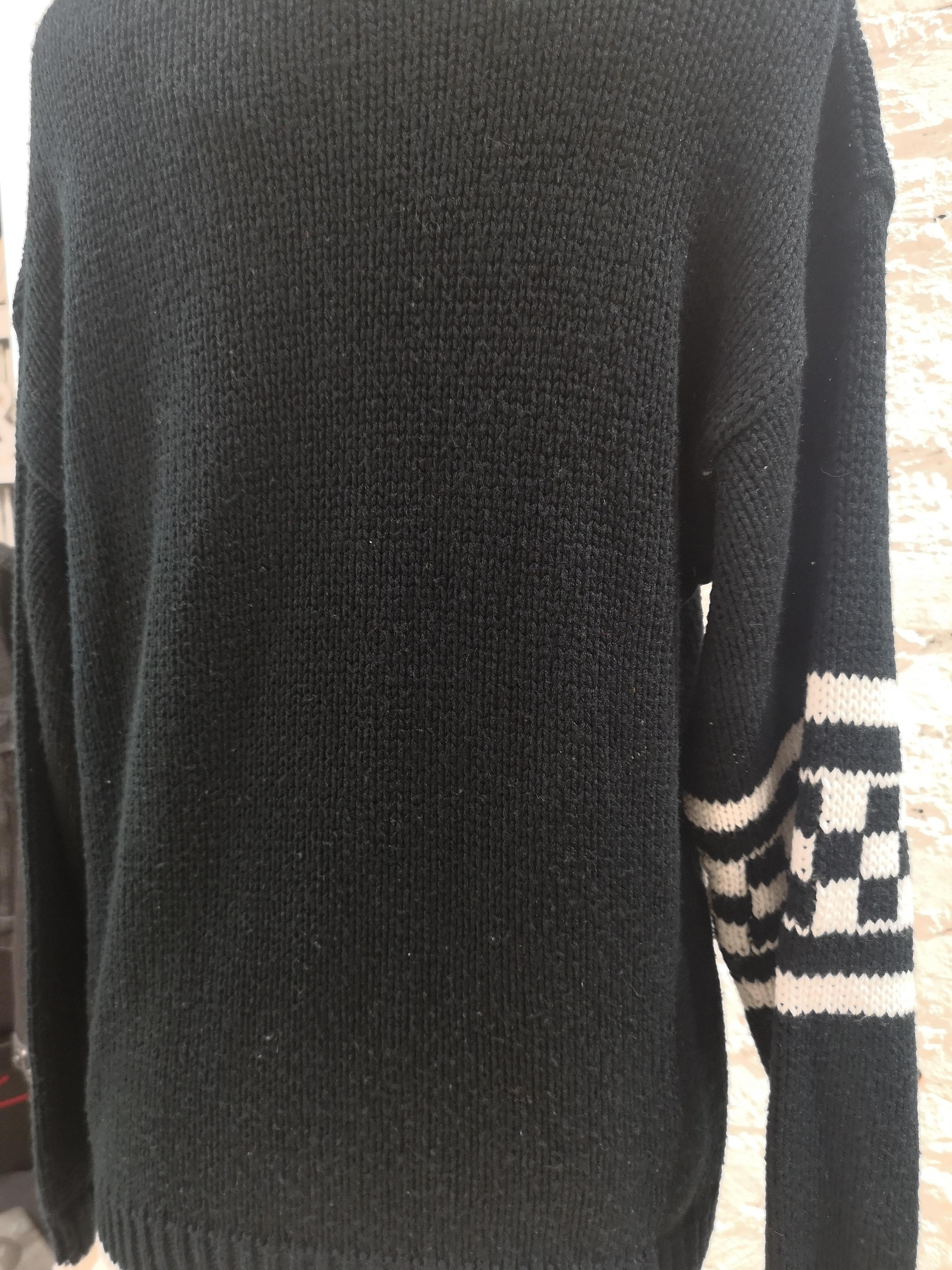 Black wool taxi sweater / pull 2