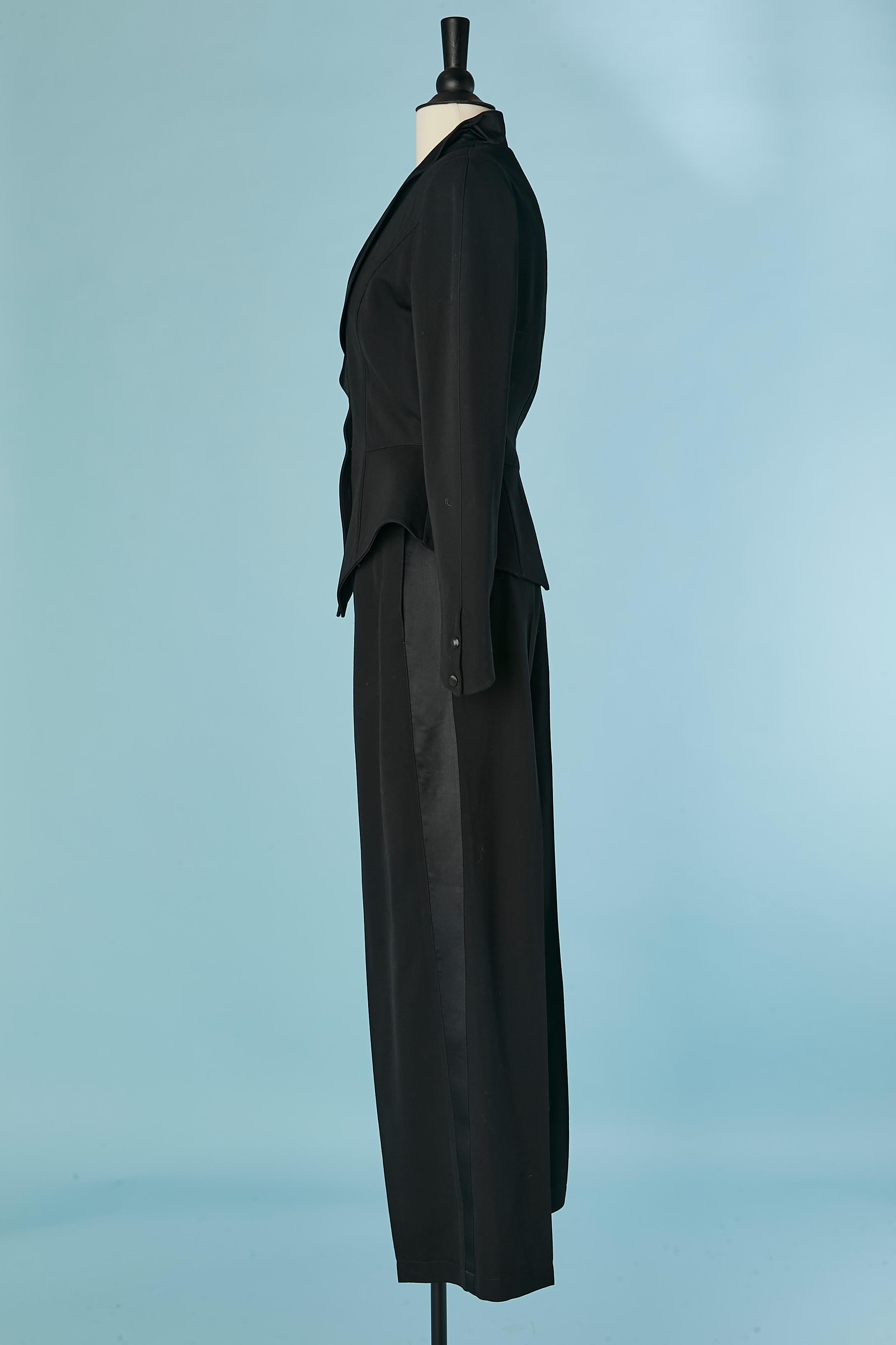 Black wool Tuxedo trouser-suit  with black satin-silk collar Thierry Mugler For Sale 1