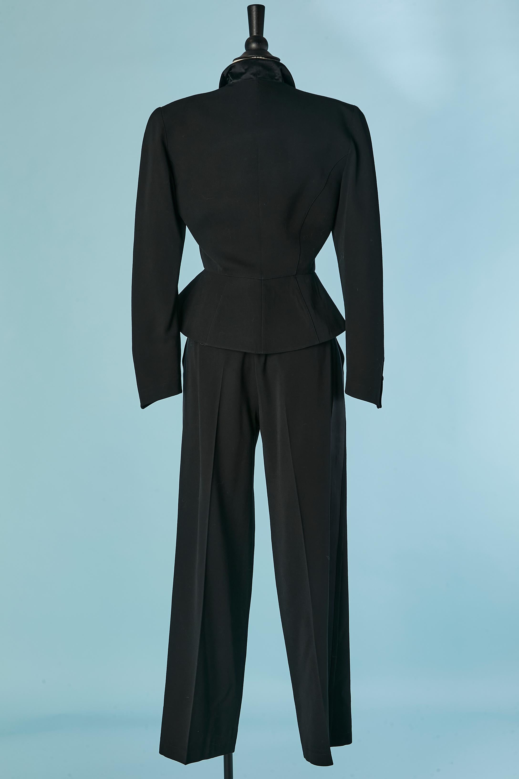 Black wool Tuxedo trouser-suit  with black satin-silk collar Thierry Mugler For Sale 2