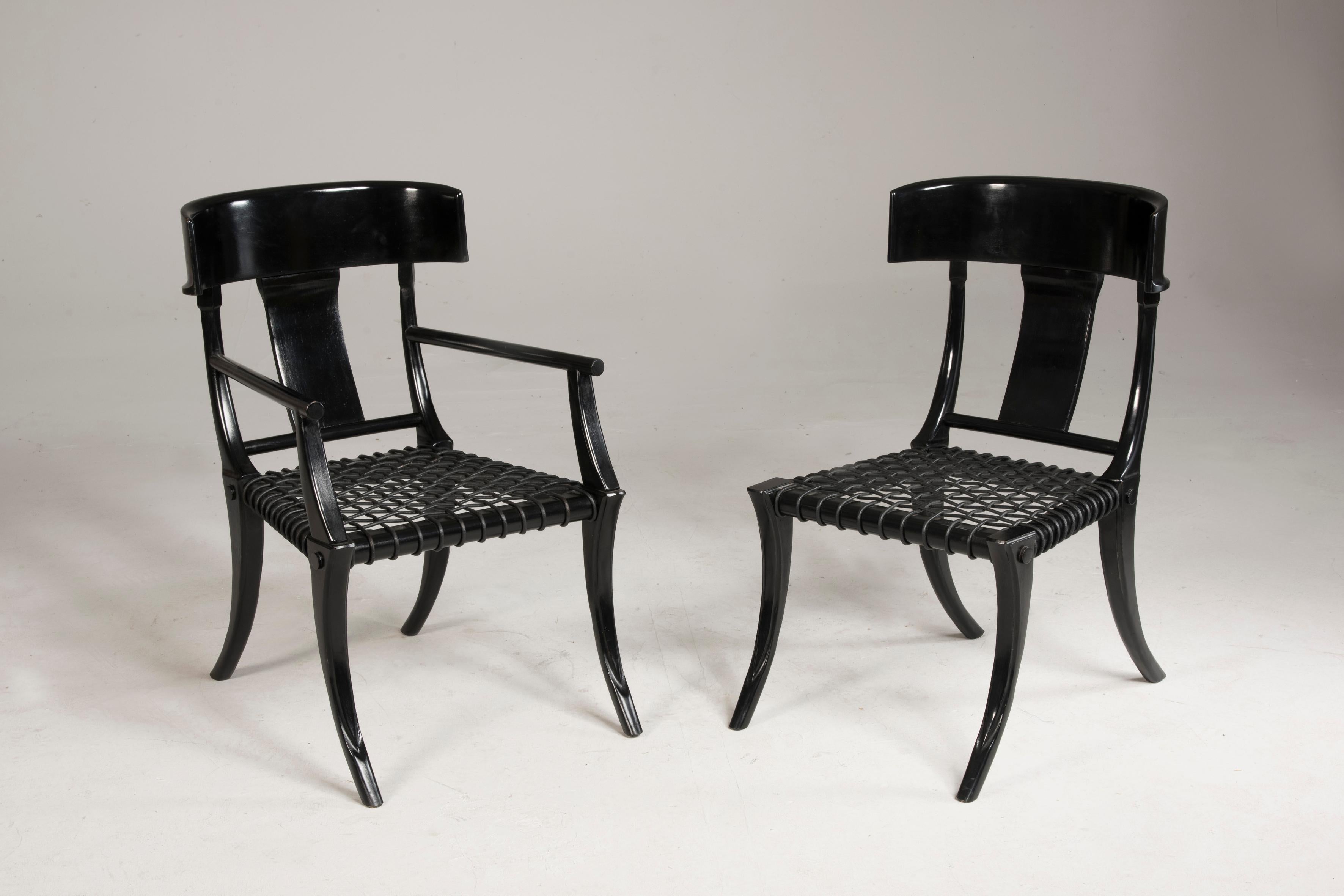 Pelle Seduta in pelle intrecciata nera Gambe a sciabola in noce Sedie Klismos personalizzabili in vendita
