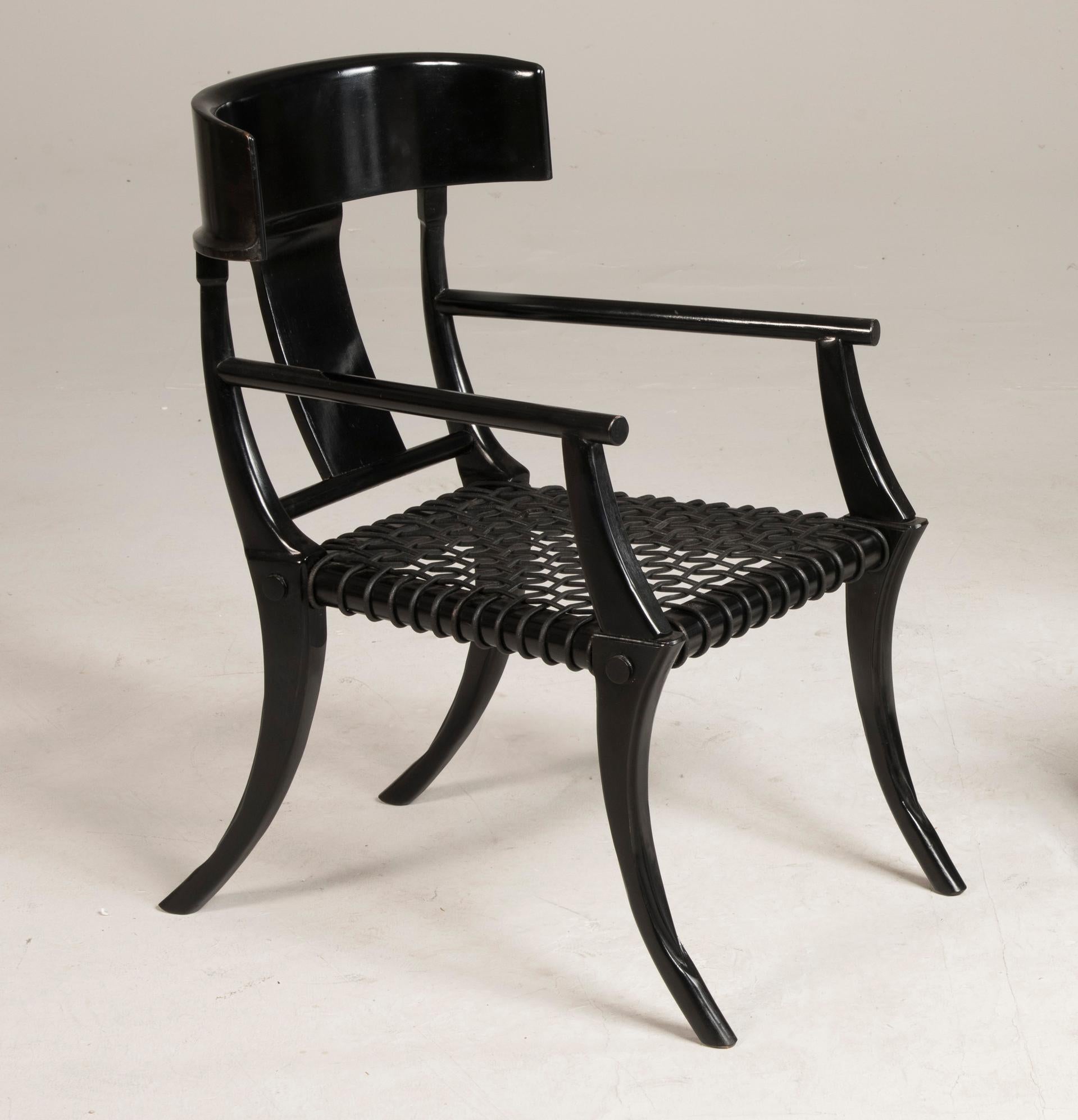 Sessel mit Säbelbeinen aus schwarzem gewebtem Leder und Holz in anpassbaren Farben und Polsterung im Angebot 7