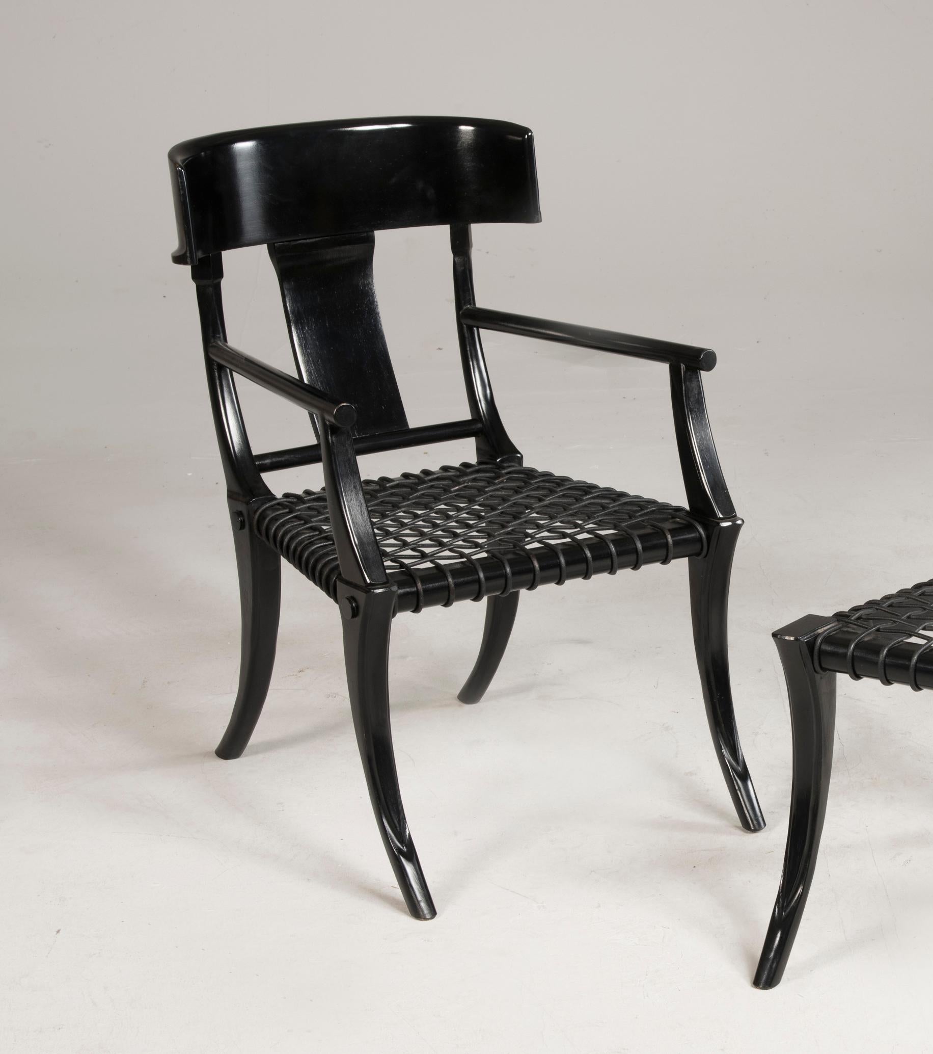 Sessel mit Säbelbeinen aus schwarzem gewebtem Leder und Holz in anpassbaren Farben und Polsterung im Angebot 9