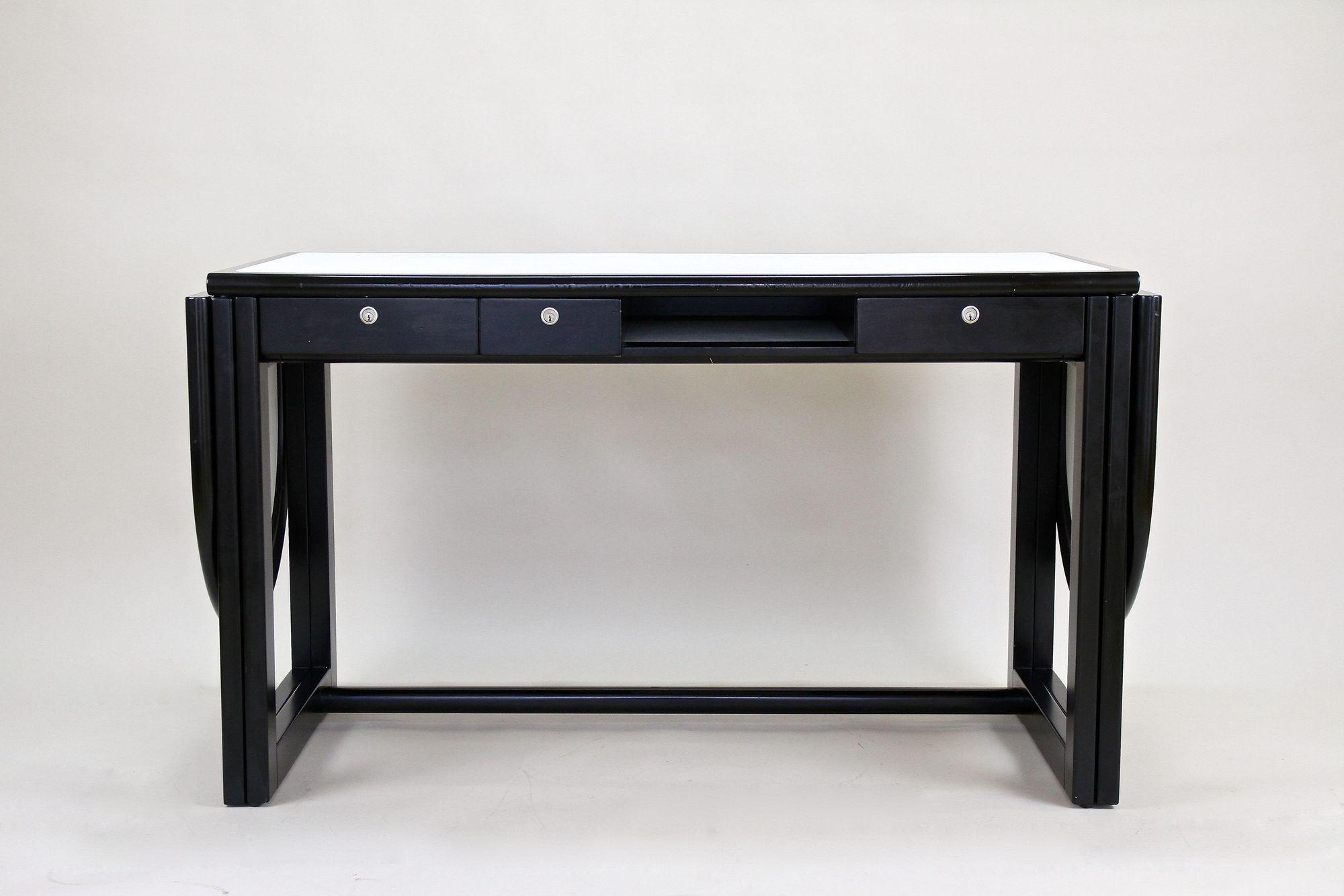 Black Writing Desk with White Leather Surface by Thonet, Detachable, circa 1980 In Good Condition In Lichtenberg, AT