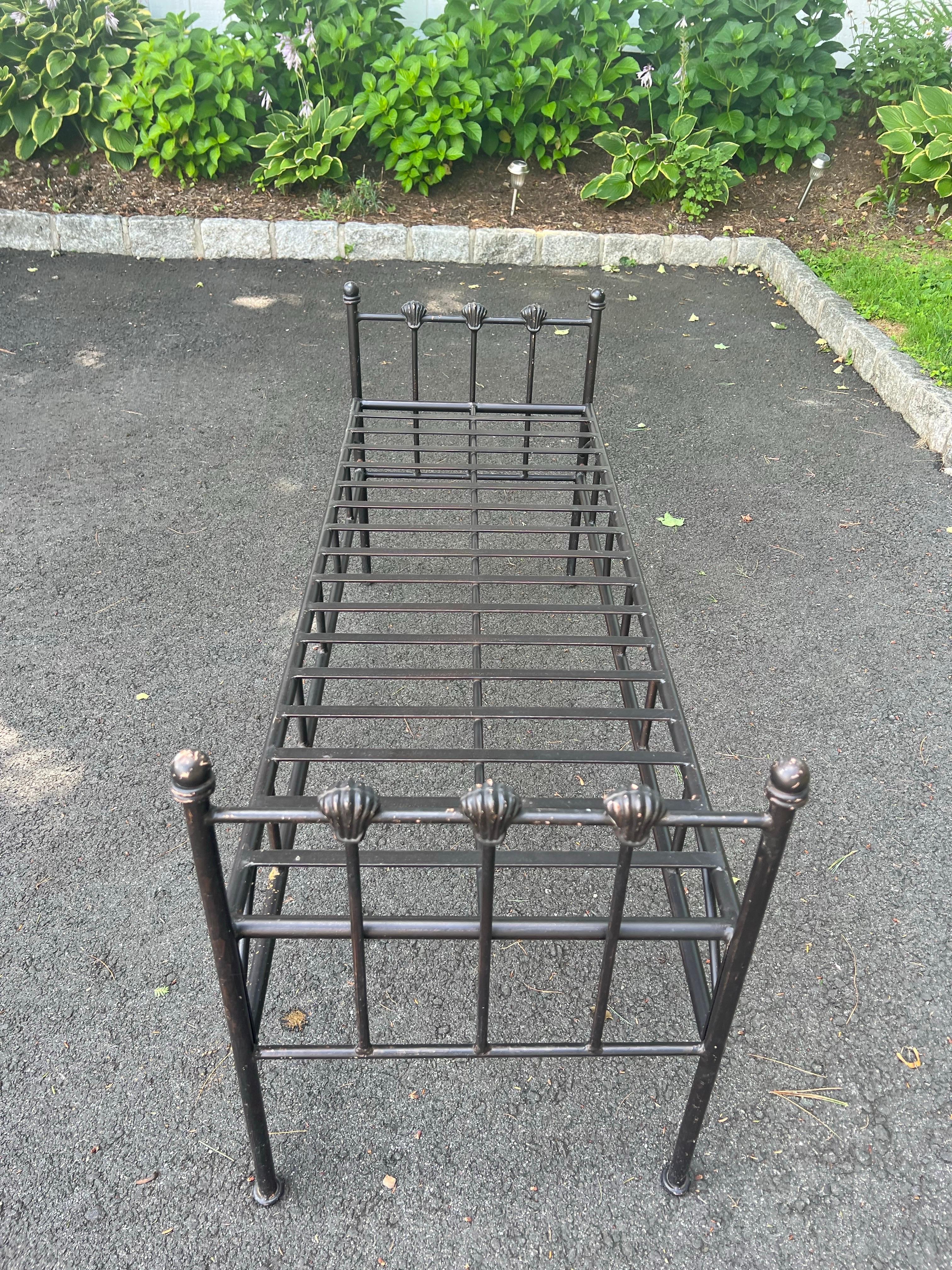 Black Wrought Iron Bench im Angebot 8