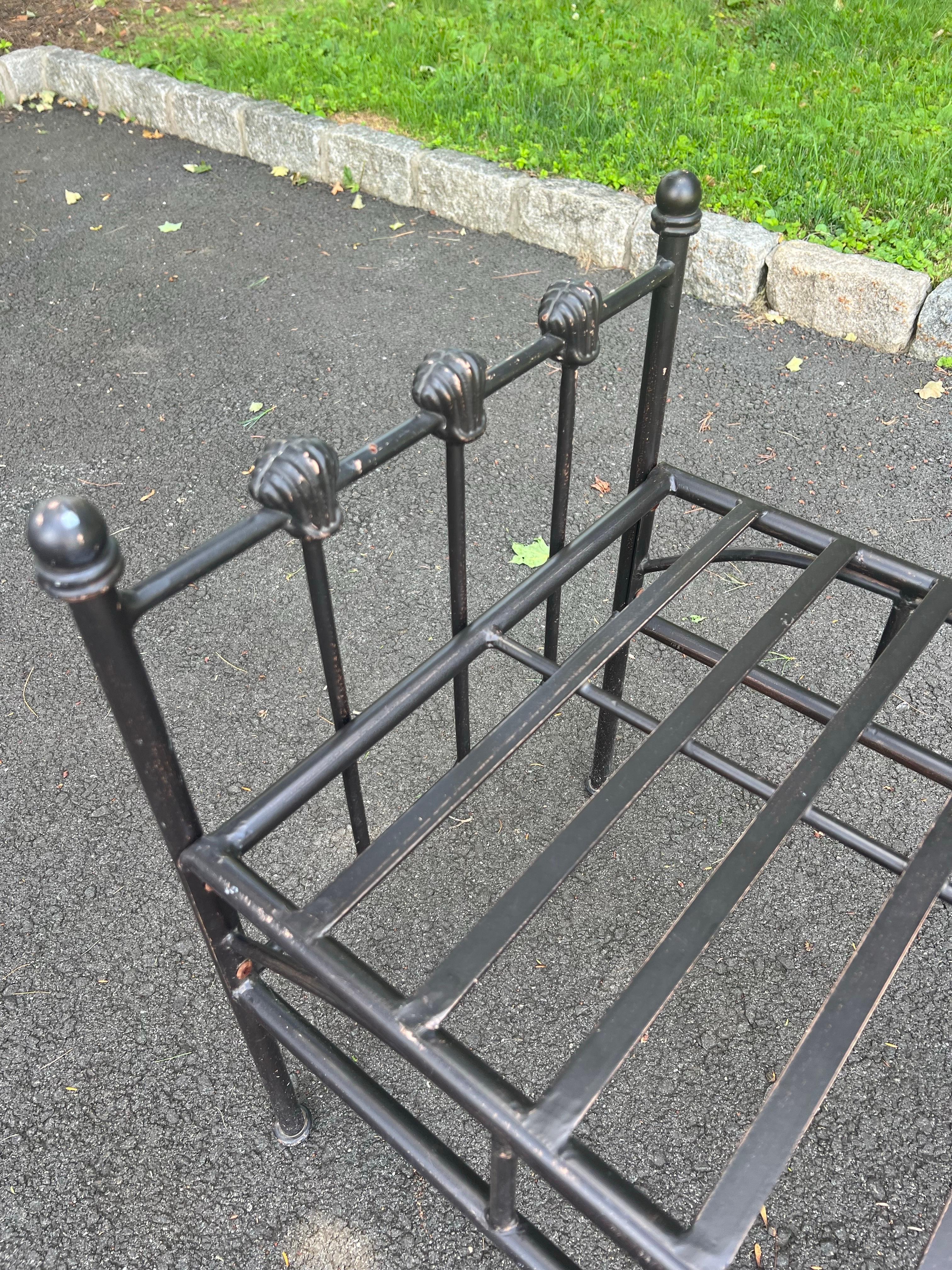 Black Wrought Iron Bench im Angebot 14