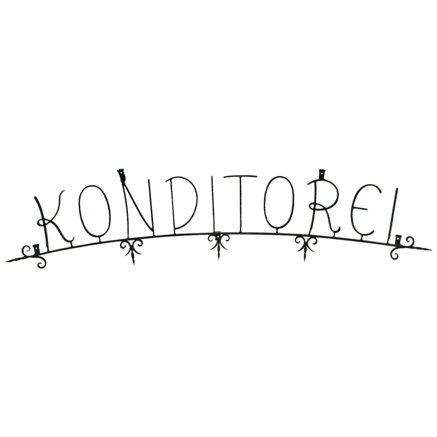 Schwarzes schmiedeeisernes Firmenschild Konditorei Österreich, um 1950 im Angebot