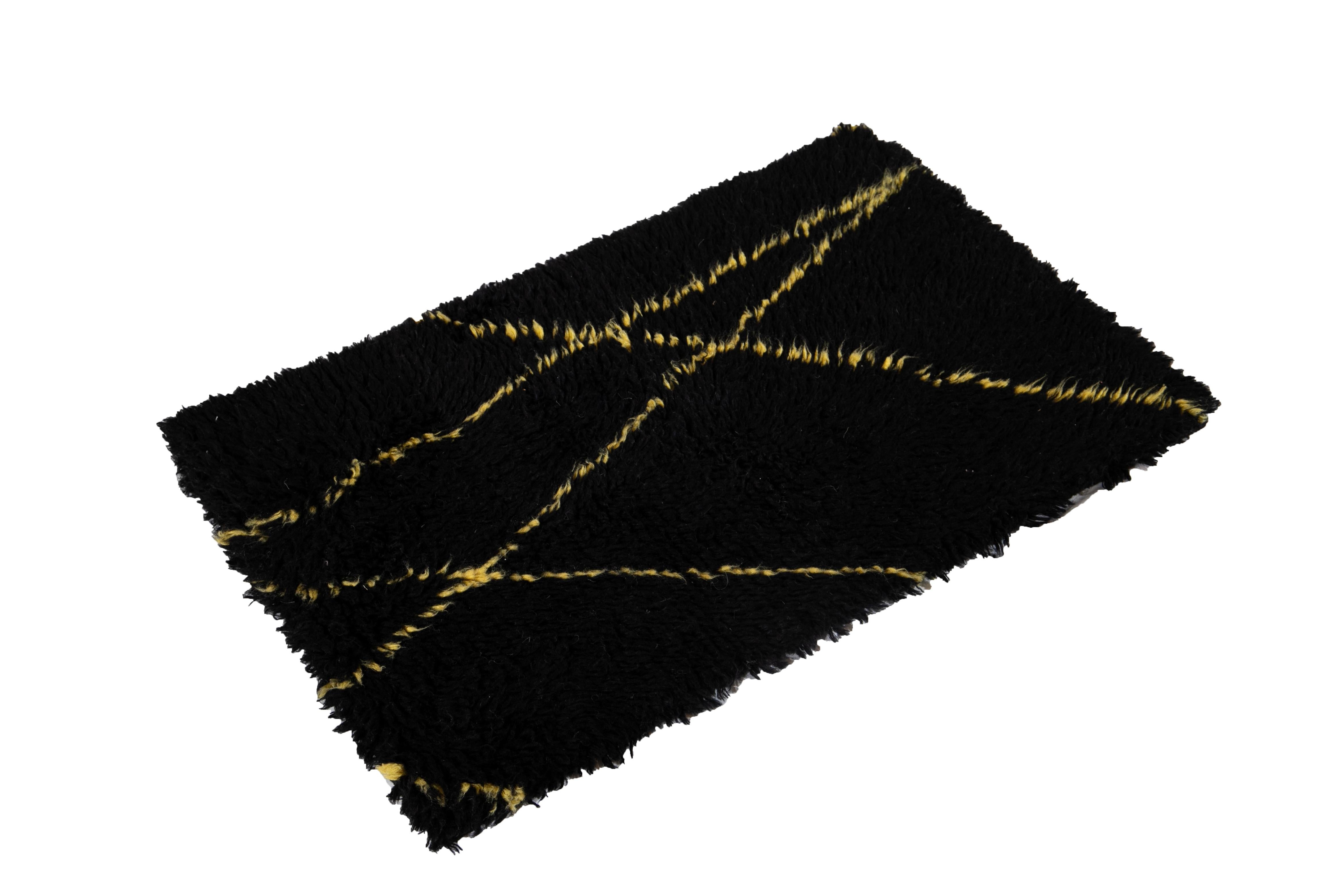 Tapis personnalisé de style marocain en laine nouée à la main. Tailles et couleurs personnalisées sur commande.

Matériau : Laine nouée à la main 
Délai d'exécution : Approx. 15-20 semaines disponibles
Couleurs : Comme illustré ; autres couleurs