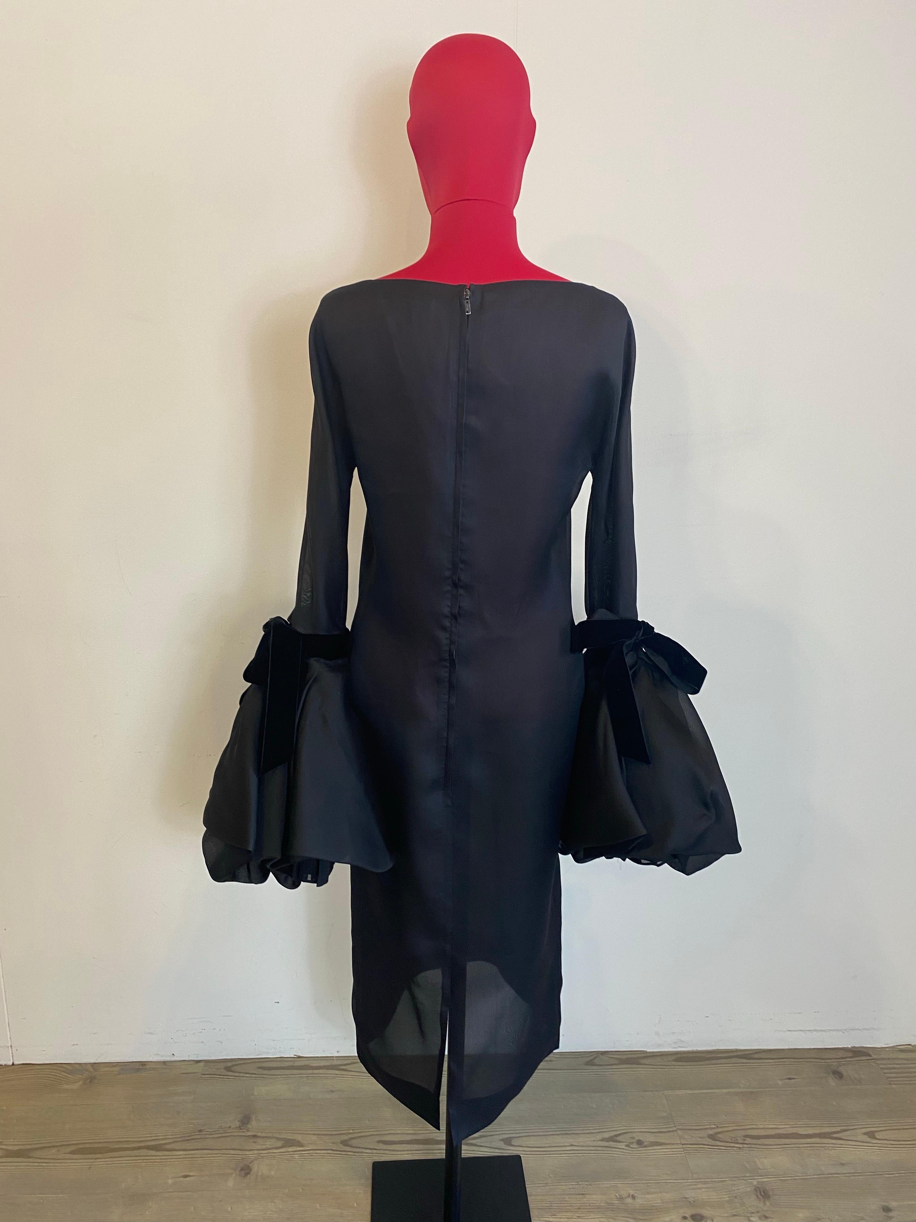 Black Yves Saint Laurent dress. im Angebot 4