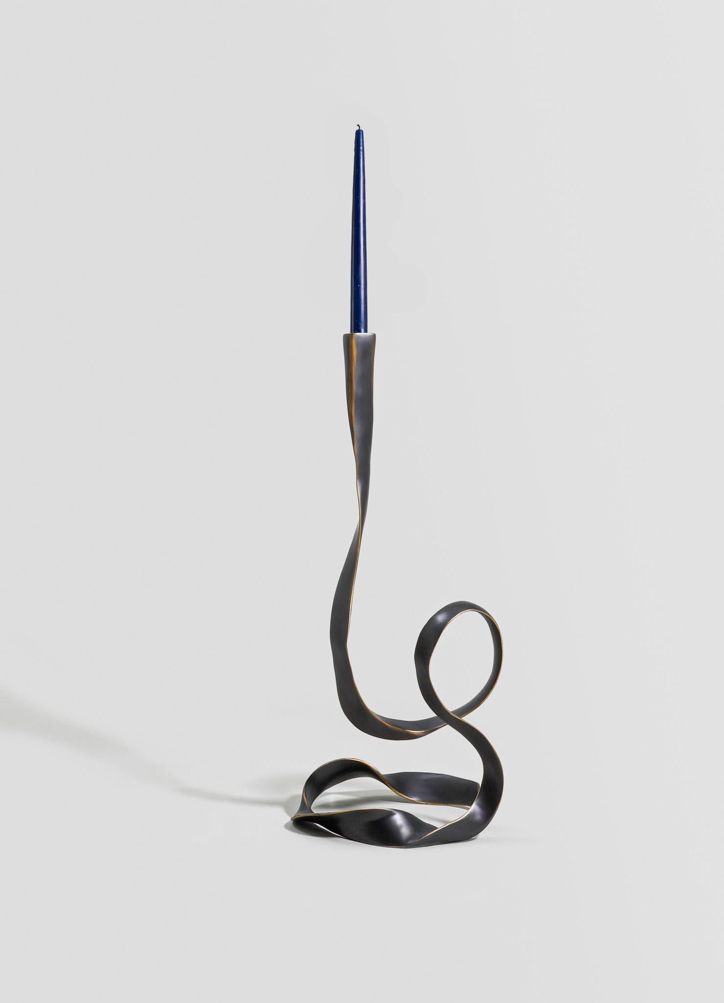 Petit support de bougie Blackbuck en laiton, Viya by Vikram Goyal

Le cobaye est un animal Revere dans toutes les cultures, et en Inde, il symbolise la pureté et le divin. Notre collection d'objets en laiton moulé présente certains de ces traits ;