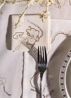 Blackbuck Dreams Serviettes de table brodées à la main blanc et or Lot de 4