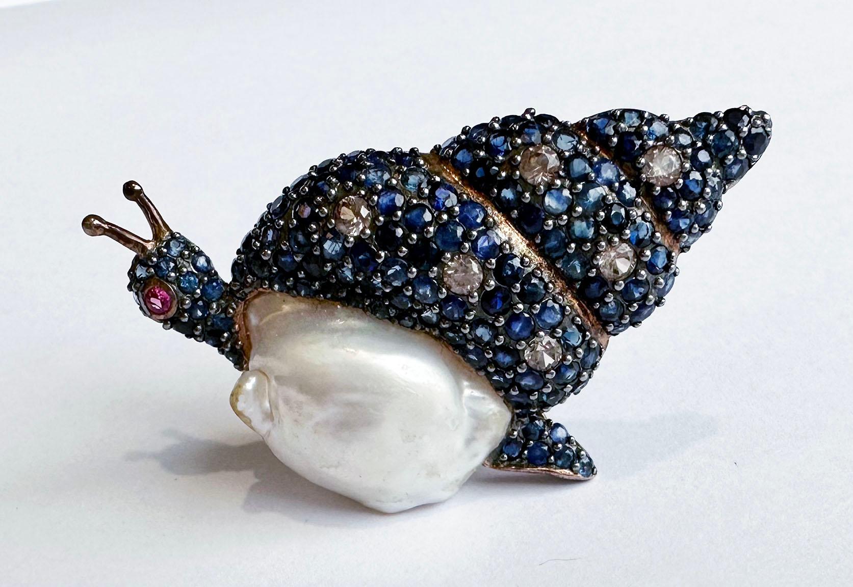 Blackened and Rose Gold Plated Silver Snail Brooch/Pendant For Sale 4
