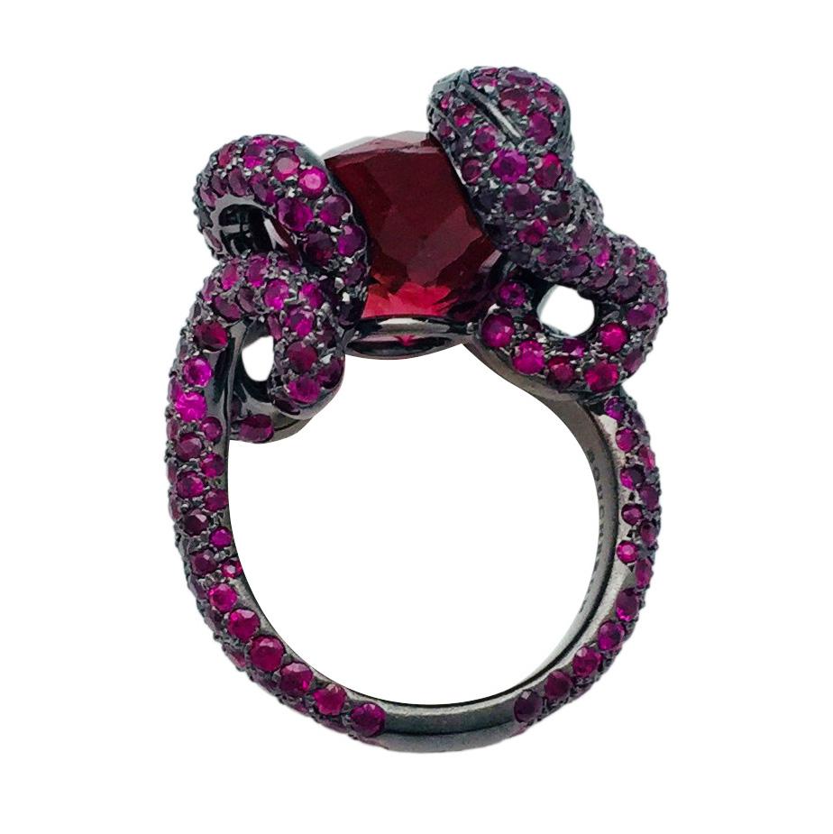 Boucheron Ring, Pythie Collection, Set with a large Rubellite and rubies. In Excellent Condition In Paris, IDF