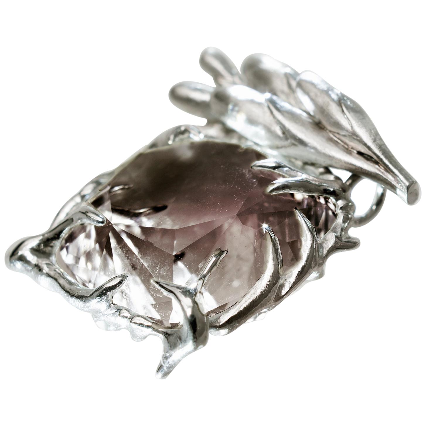 Collana con ciondolo contemporaneo in argento sterling annerito con quarzo fumè in vendita 1