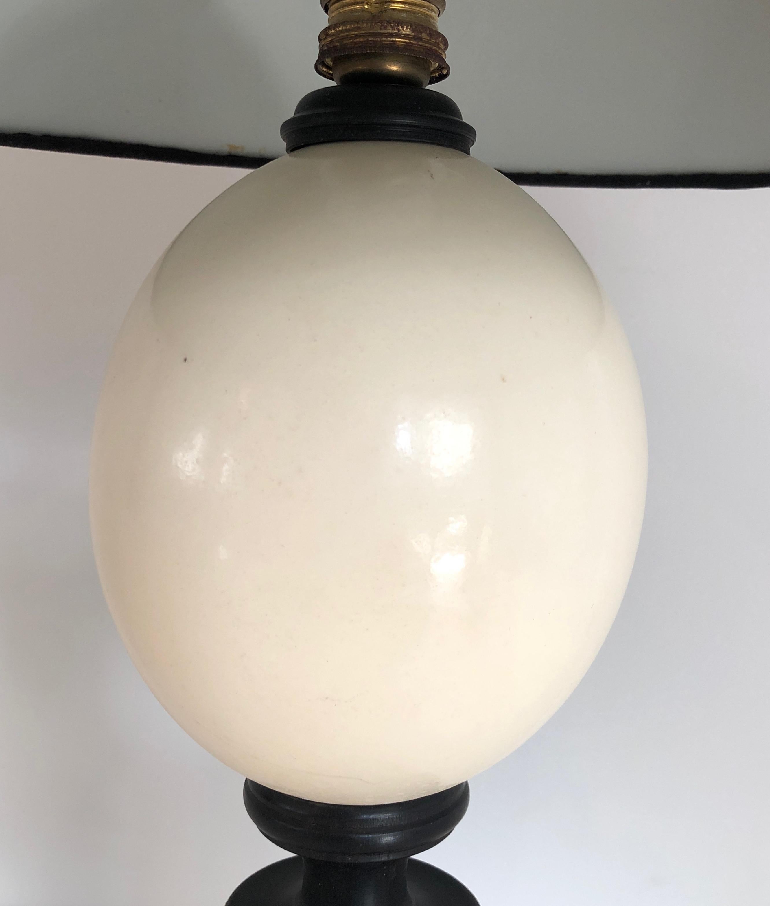 Blackened Wood and Ostrich Eggshell Table Lamp, French Work, Circa 1970 For Sale 1