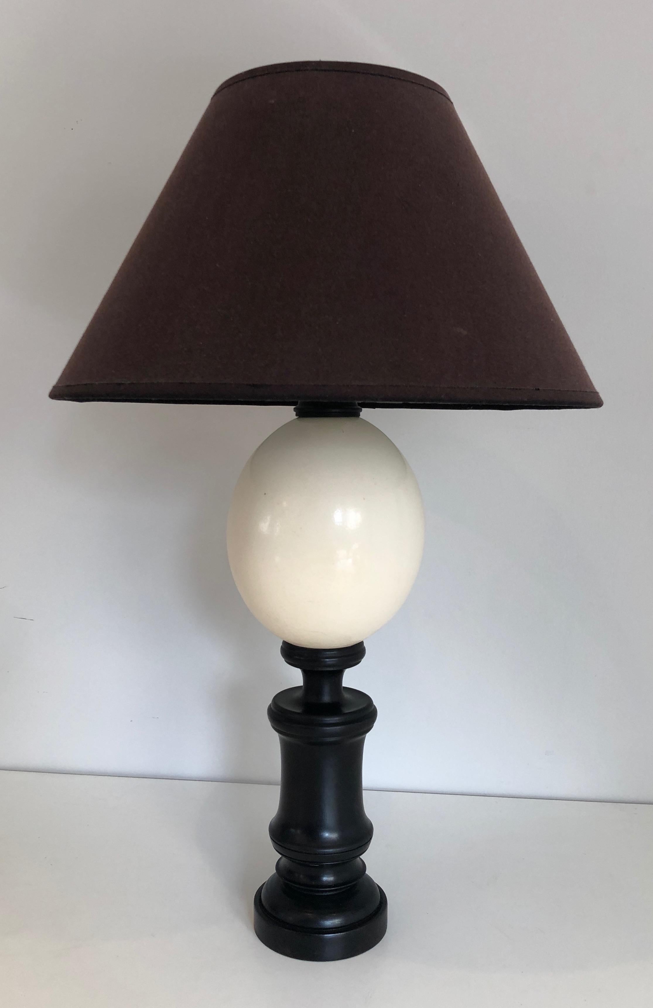 Blackened Wood and Ostrich Eggshell Table Lamp, French Work, Circa 1970 For Sale 3