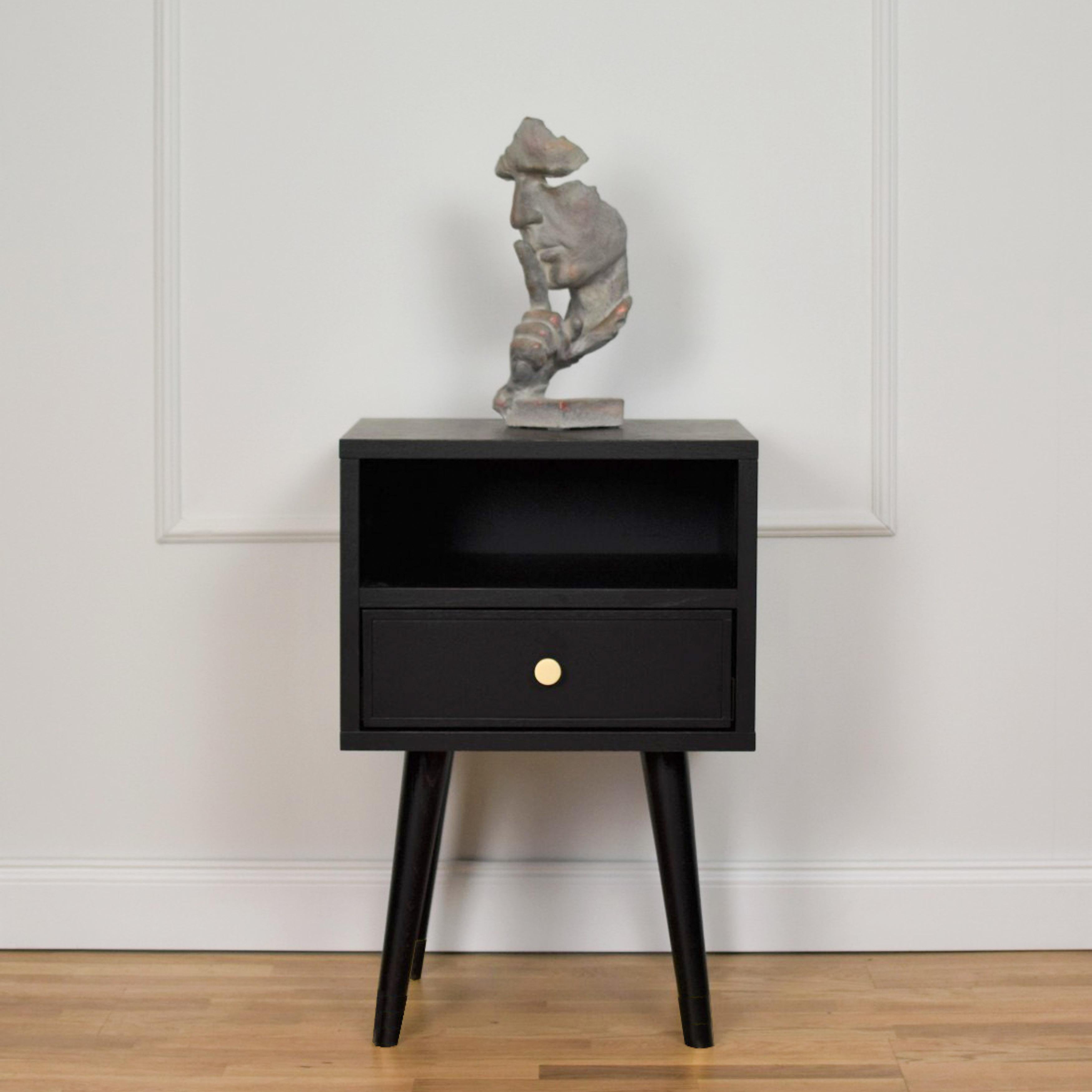 Blackie N Bedstand by Pastform
Dimensions: D 35 x W 35 x H 60 cm.
Materials: Stained and varnished wood.

Available in different wood color finishes: Whiskey, Rum, BPA, Nobel, Brandy, Schwarz, Cognac, Honig, Nevada, and Natura. Please contact