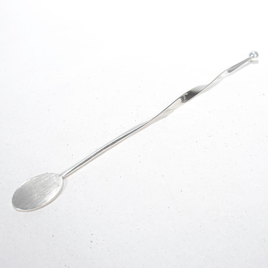 A fine Mid-Century Modern cocktail stirrer.

In sterling silver.

By R. Blackinton & Co. of Attleboro, Massachusetts.

Simply a wonderful cocktail stirrer!

Date:
Mid-20th Century

Overall Condition:
It is in overall good, as-pictured, used estate