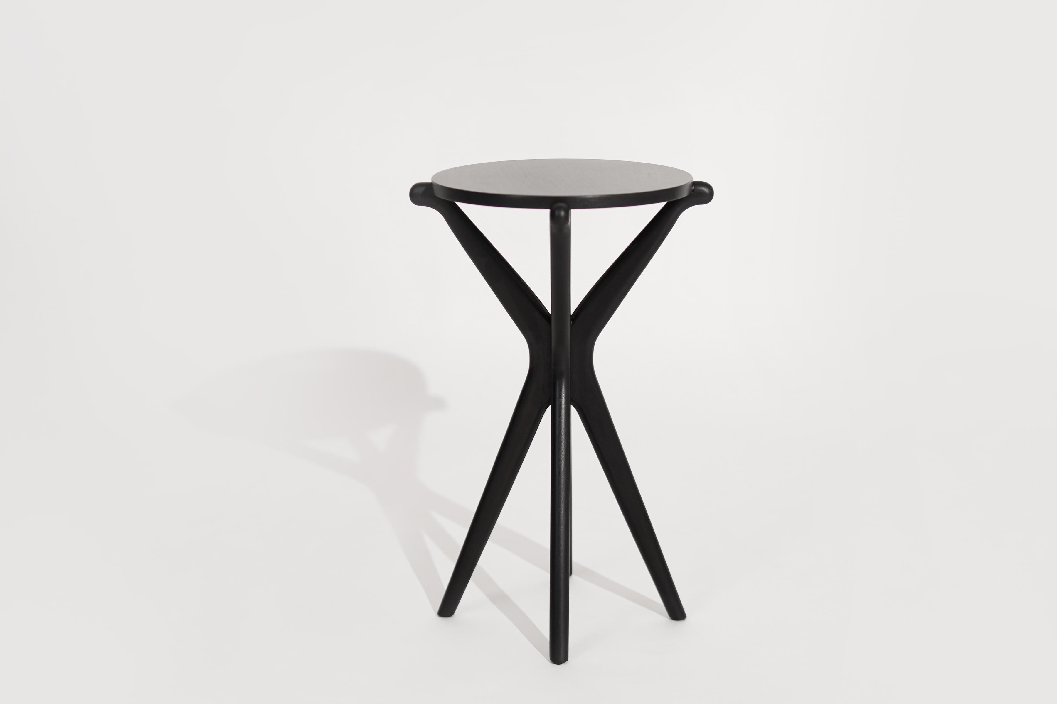 Blackout Gazelle-Getränketisch von Stamford Modern (amerikanisch) im Angebot