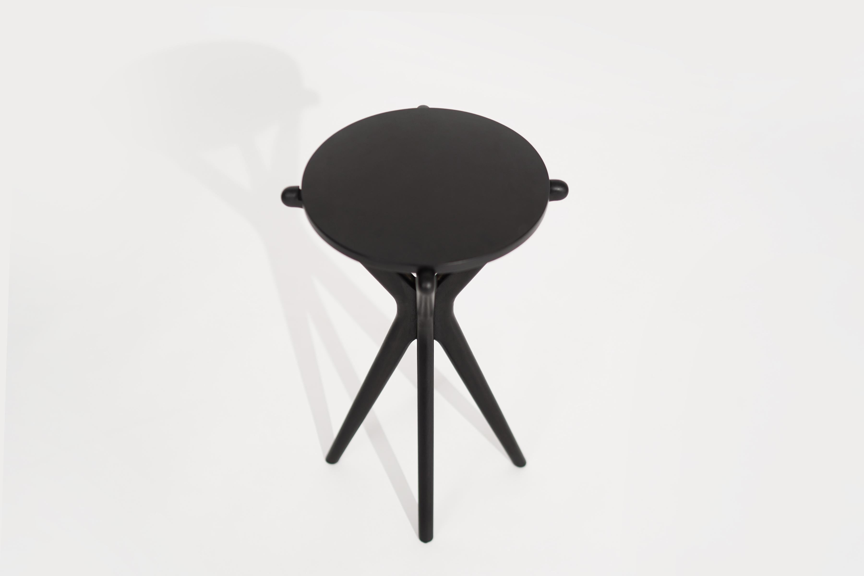 Blackout Gazelle-Getränketisch von Stamford Modern (21. Jahrhundert und zeitgenössisch) im Angebot