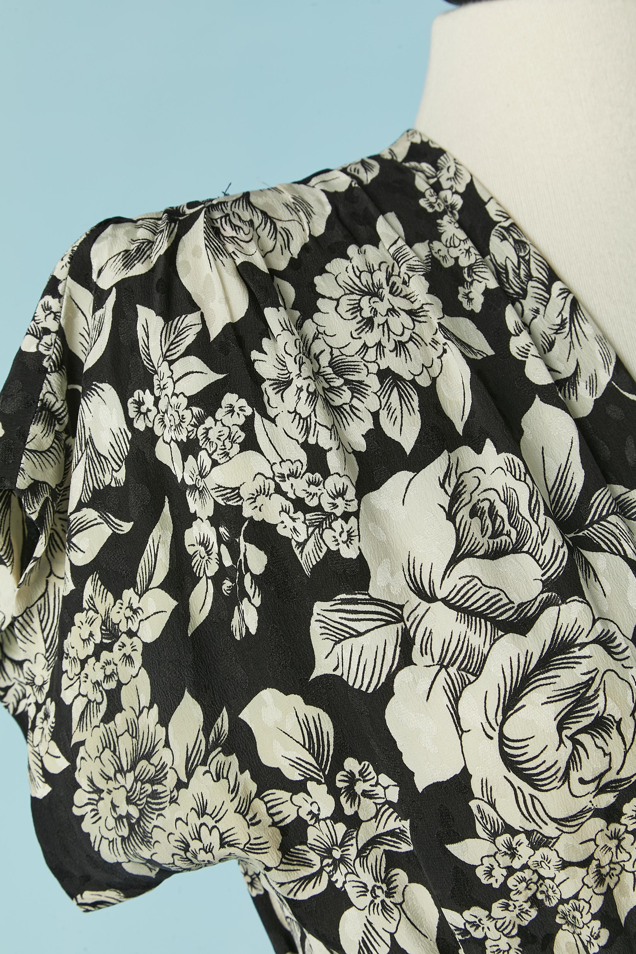 Black&white silk jacquard printed dress SAINT LAURENT RIVE GAUCHE In Excellent Condition For Sale In Saint-Ouen-Sur-Seine, FR