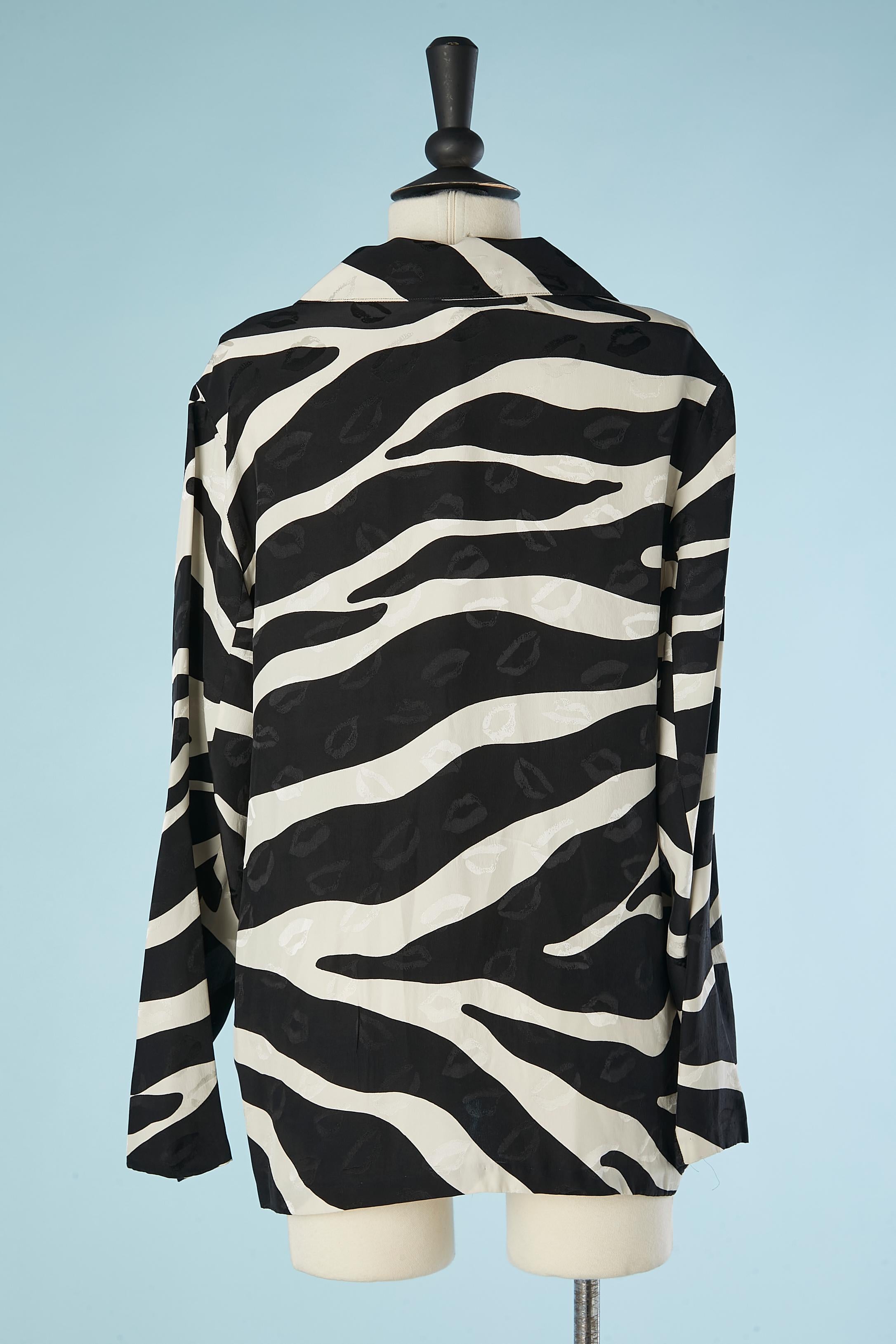 Yves Saint Laurent - Chemise en jacquard de soie noir et blanc avec imprimé zébré  en vente 1