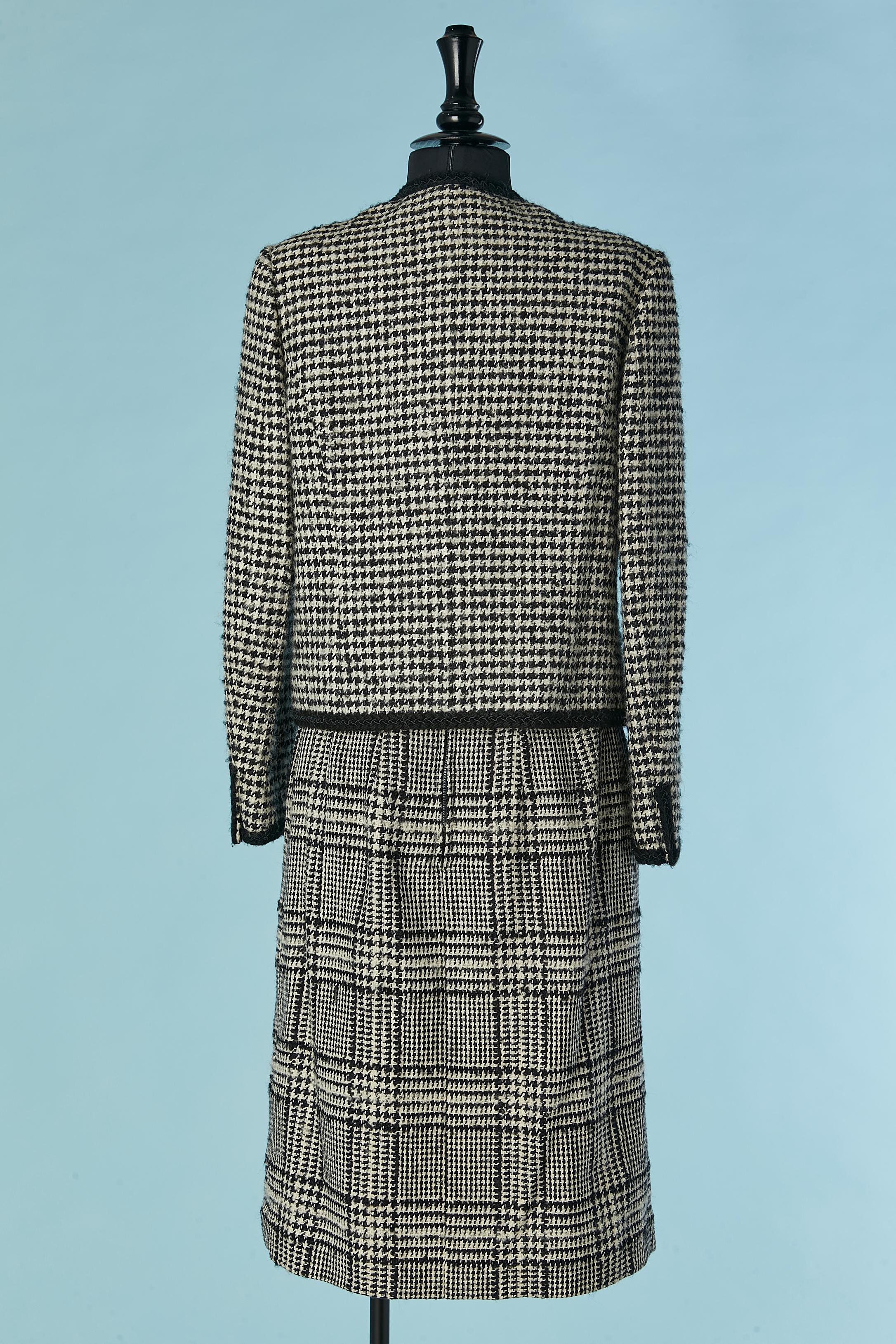 Black&white tweed and Prince de Galles pattern skirt-suit with flower CELINE For Sale 2