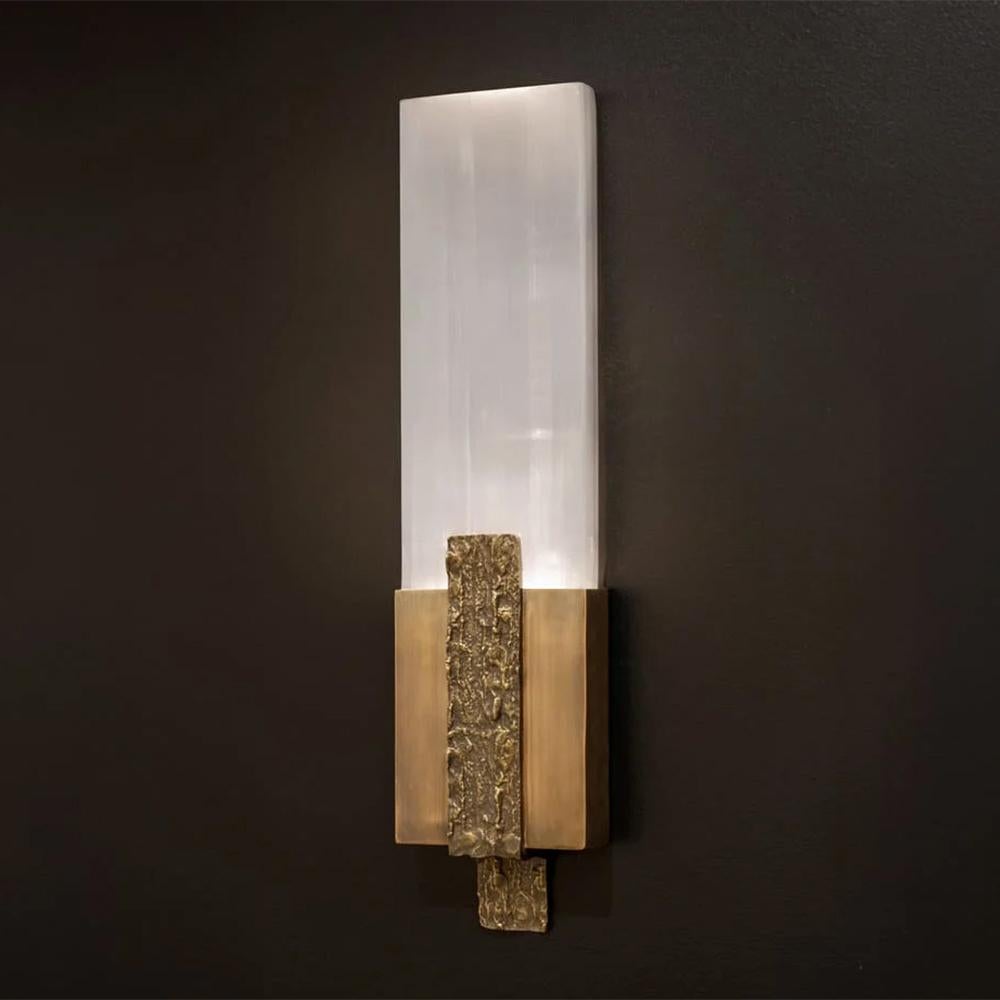 Lámpara de pared Blade Selenita Hecho a mano en venta