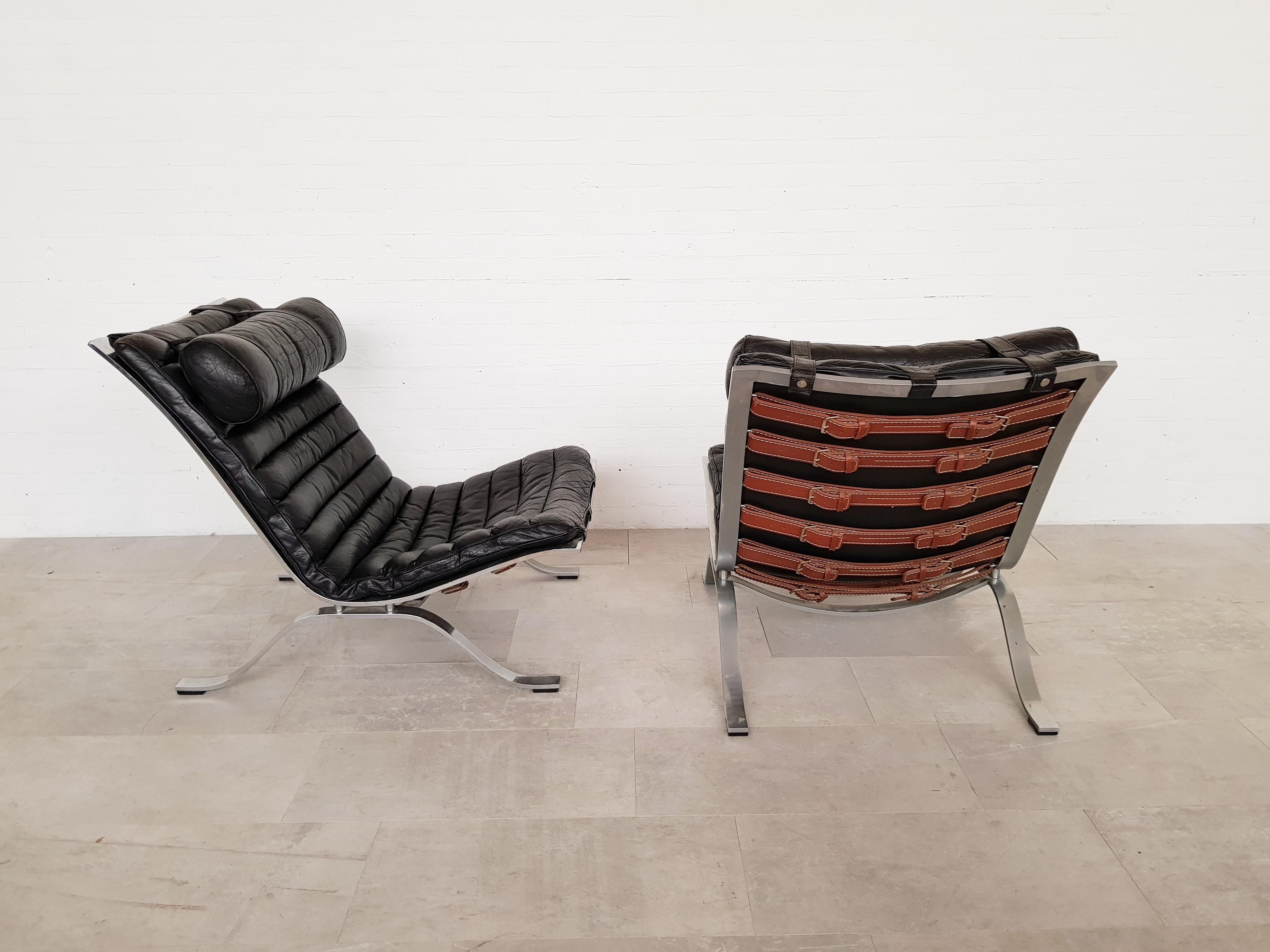 Scandinavian Modern Black Leather Pair of Ari Lounge Chairs by Arne Norell