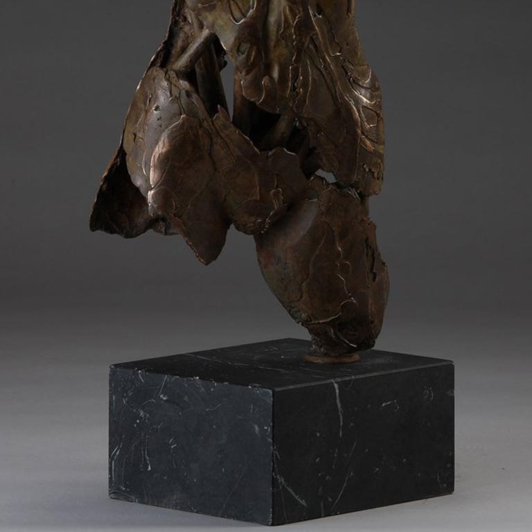Engel Muriel (Gold), Figurative Sculpture, von Blake Ward
