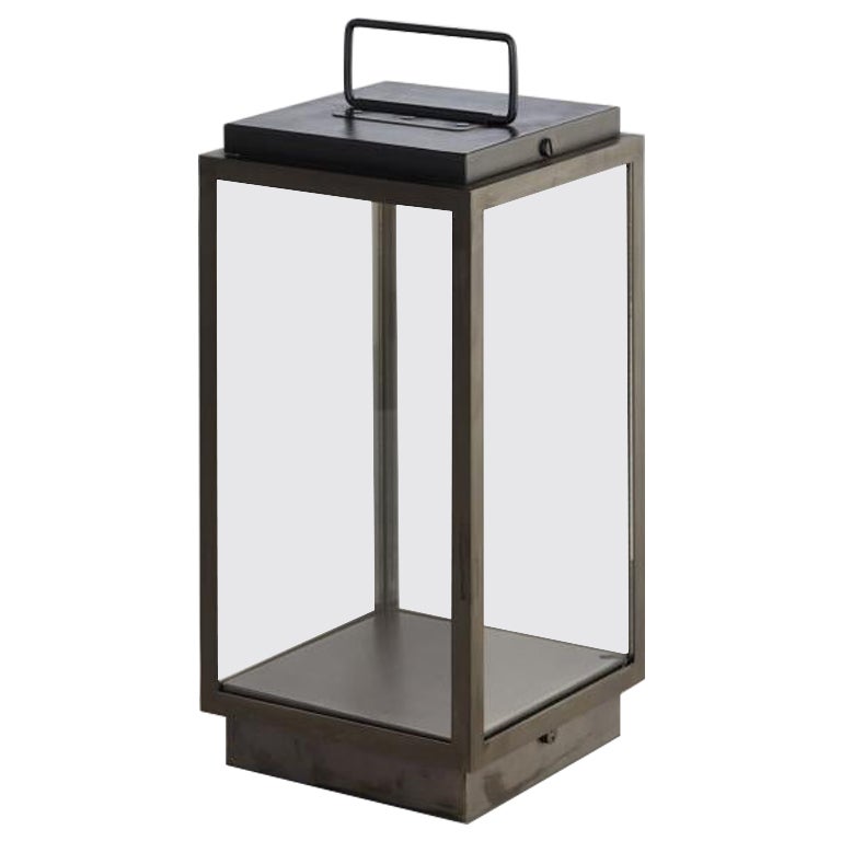 BLAKES TABLE LAMP - 3000K in sateen brass frosted glass