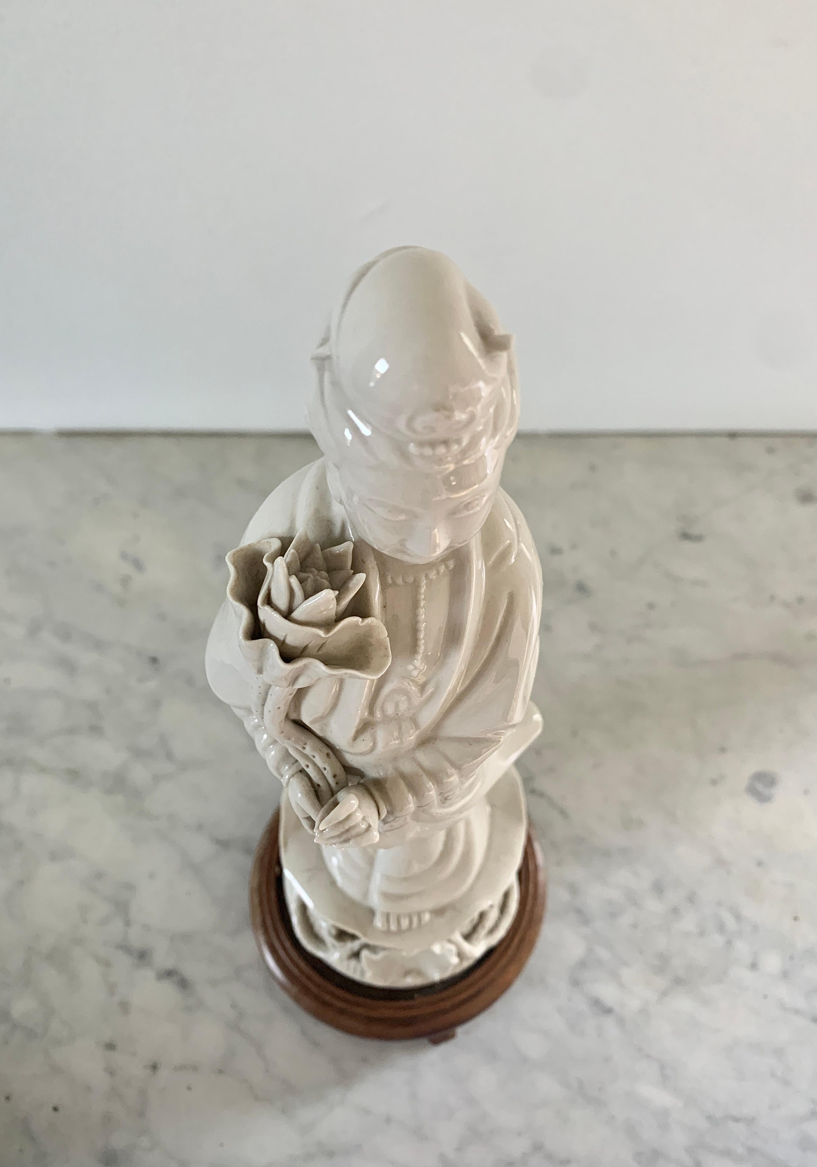 Blanc De Chine Chinoiserie Porcelain Figure of Quanyin 6