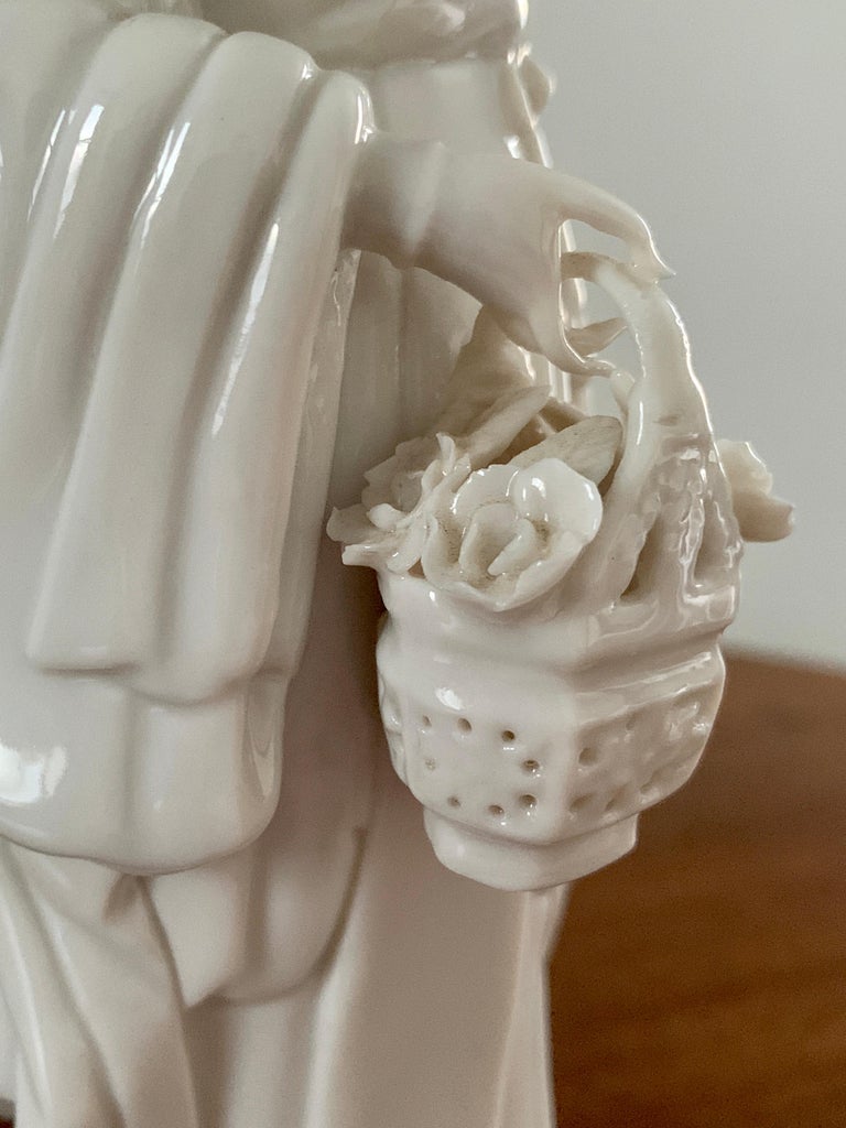 Blanc De Chine Porcelain Woman with Flowers For Sale 4