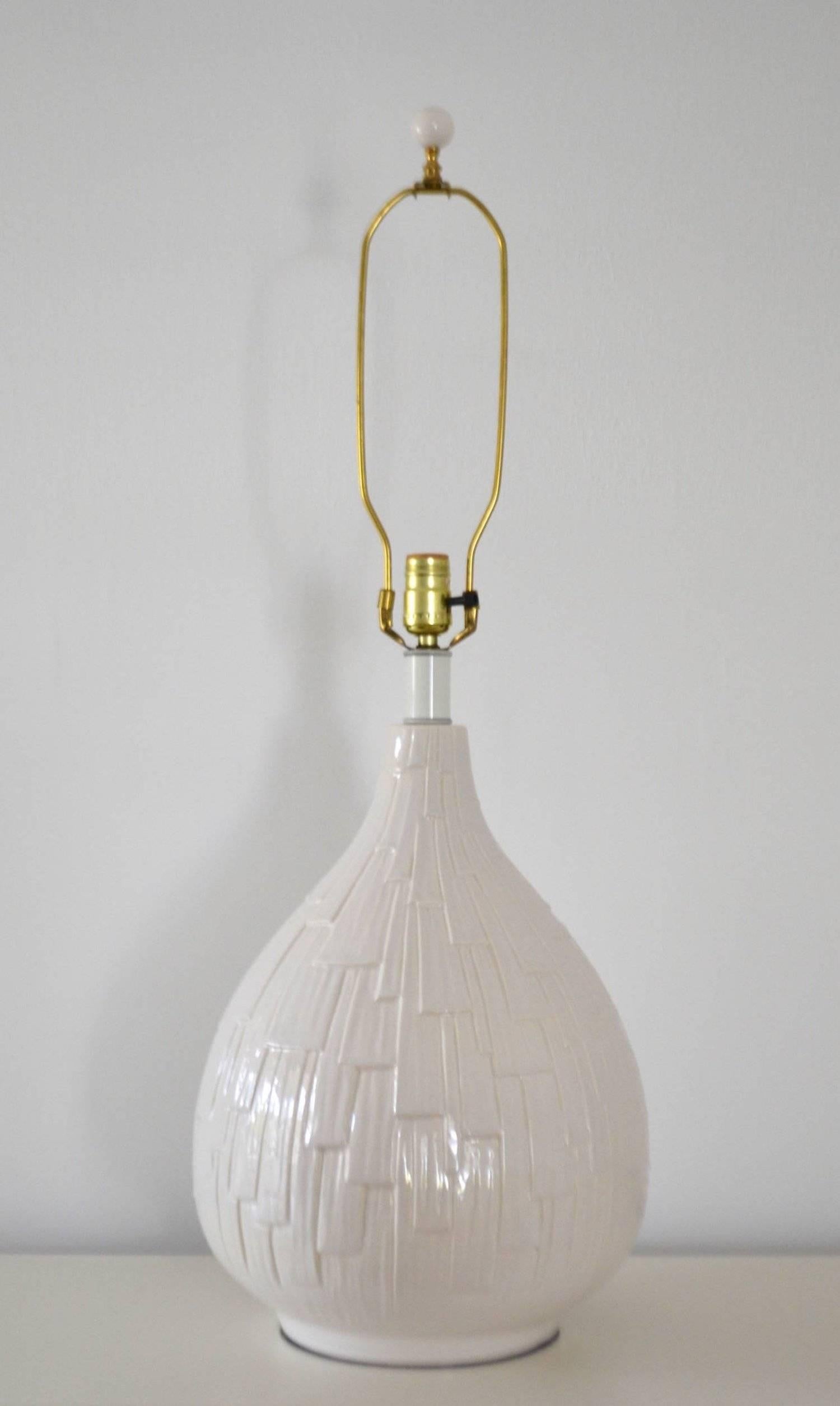 Blanc de Chine Table Lamp In Good Condition For Sale In West Palm Beach, FL