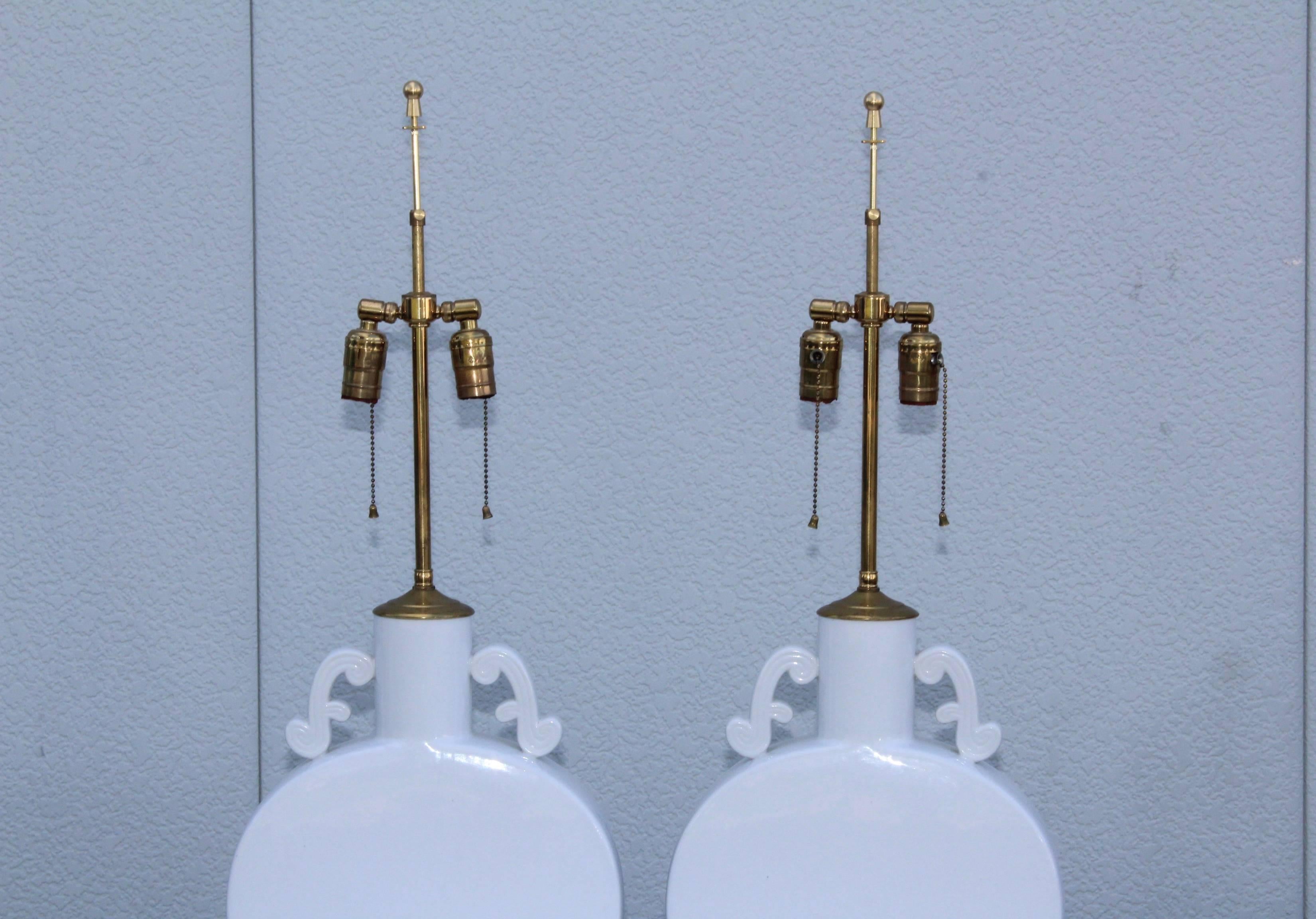 20ième siècle Lampes de table blanc de Chine en vente
