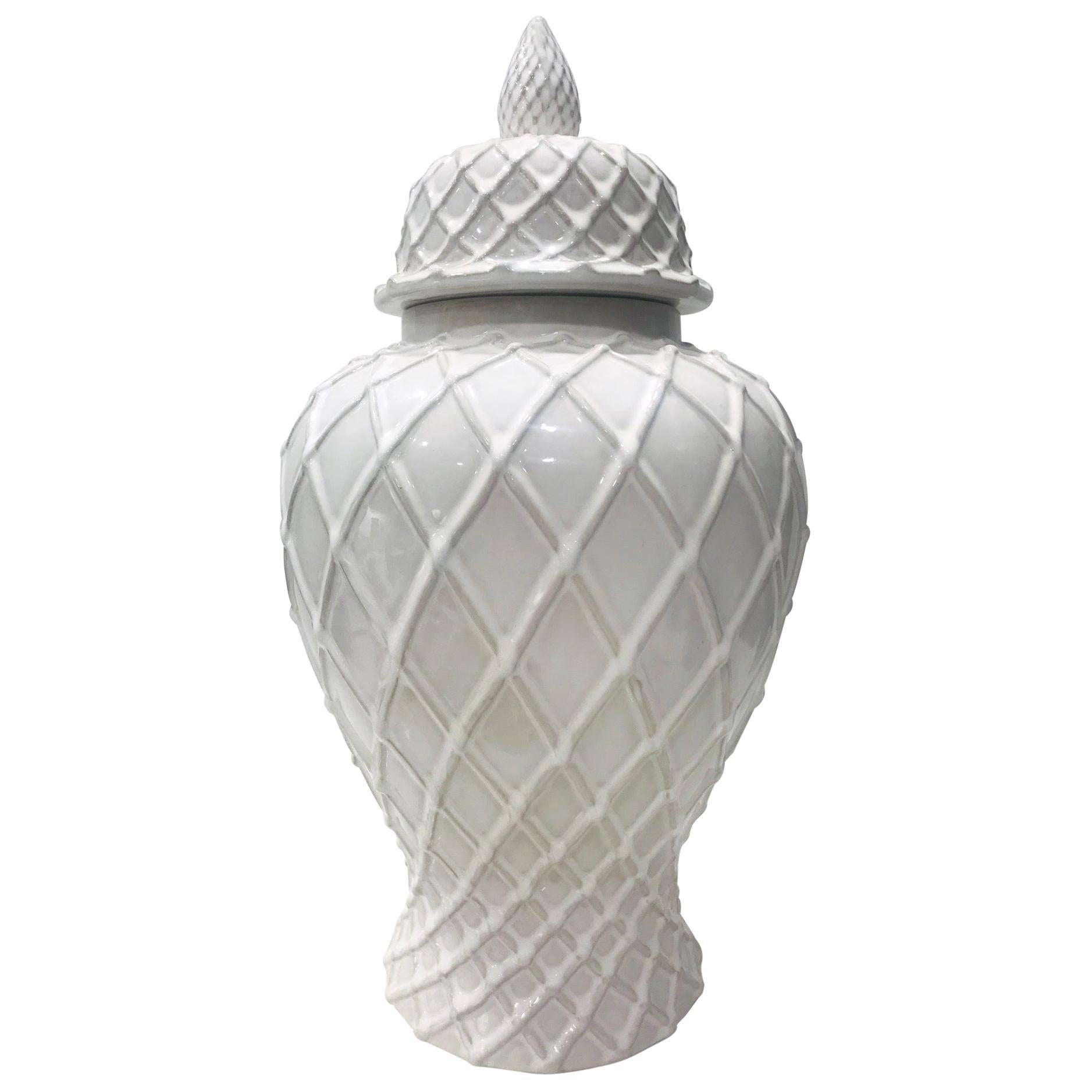Blanc de Chine White Ginger Jar with Chippendale Lattice Design, Italy, 1990s