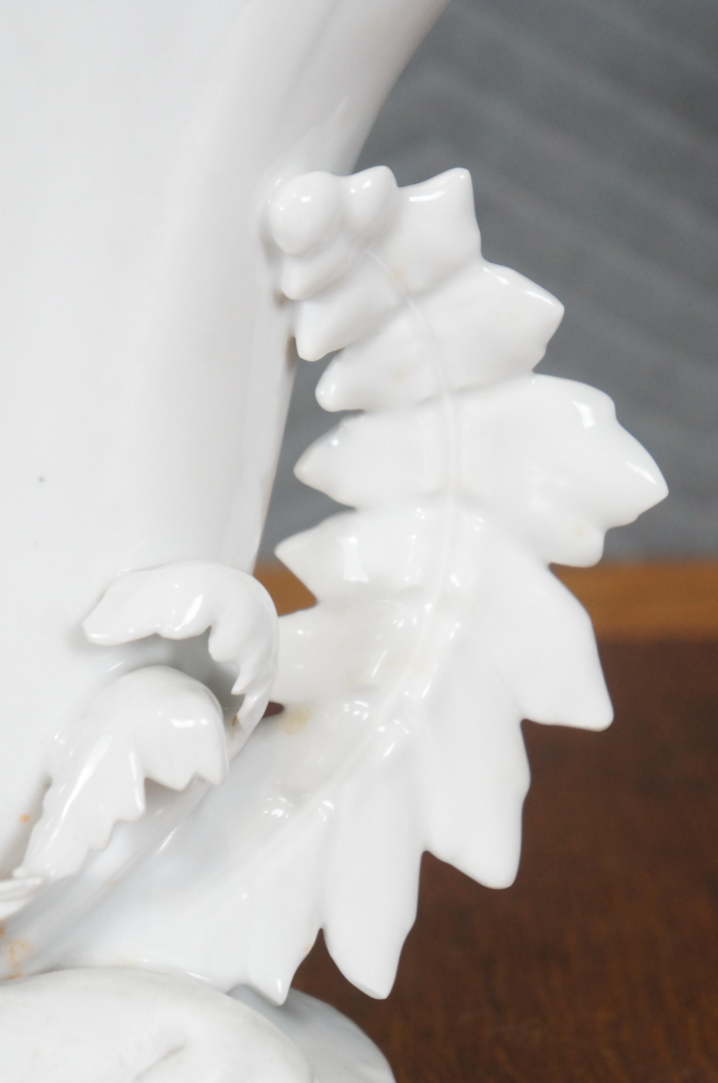 Blanc De Chine White Porcelain Deer Elk Hunt Mantle Spill Vase 13