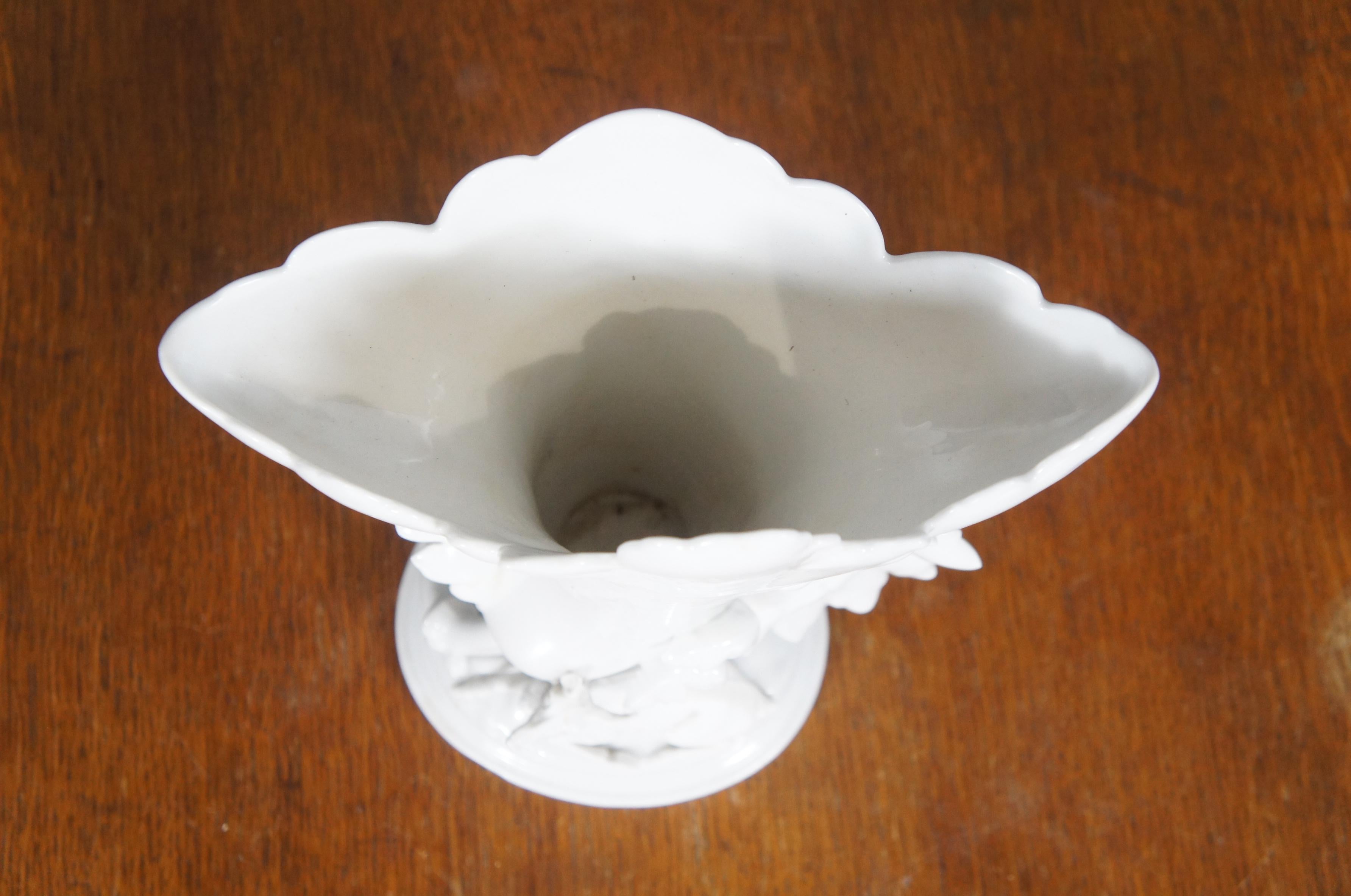 Blanc De Chine White Porcelain Deer Elk Hunt Mantle Spill Vase 13