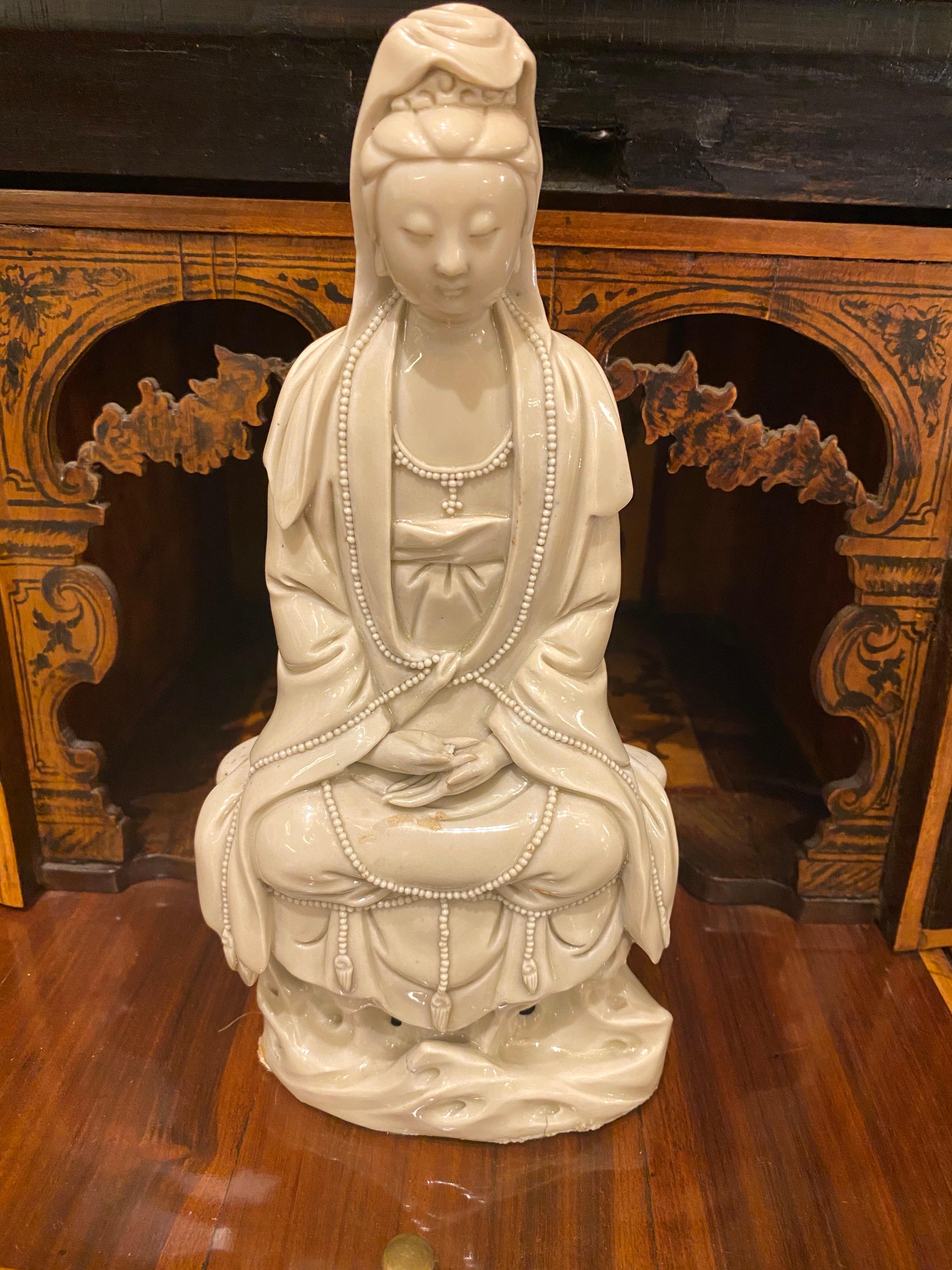 Blanc-de Chinese Figure Porcelain of Guanyin, Qing Dinasty For Sale 1