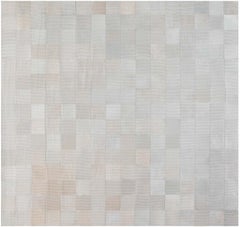 Tapis « Blancarr » en cuir à poils longs gris « Modern Tile » et beige, par Doris Leslie Blau