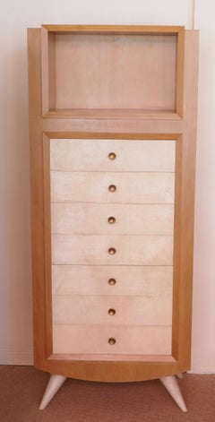 Cassettiera Blanche Klotz in legno di frassino e pergamena, anni ’30, Francia
