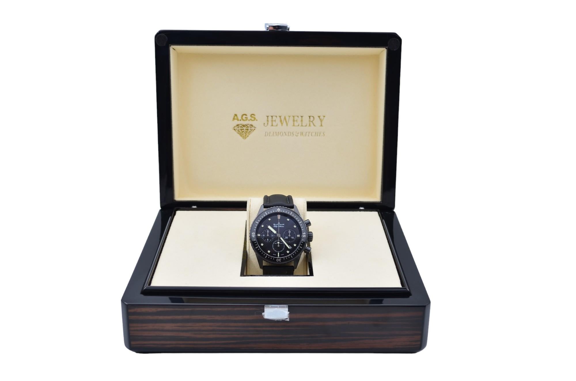 The watch is in a very good condition and it’s working well. The watch comes with an AGS Jewelry wooden box, along with an AGS Jewelry warranty card. For more information about delivery, warranty and return, please check our terms&conditions