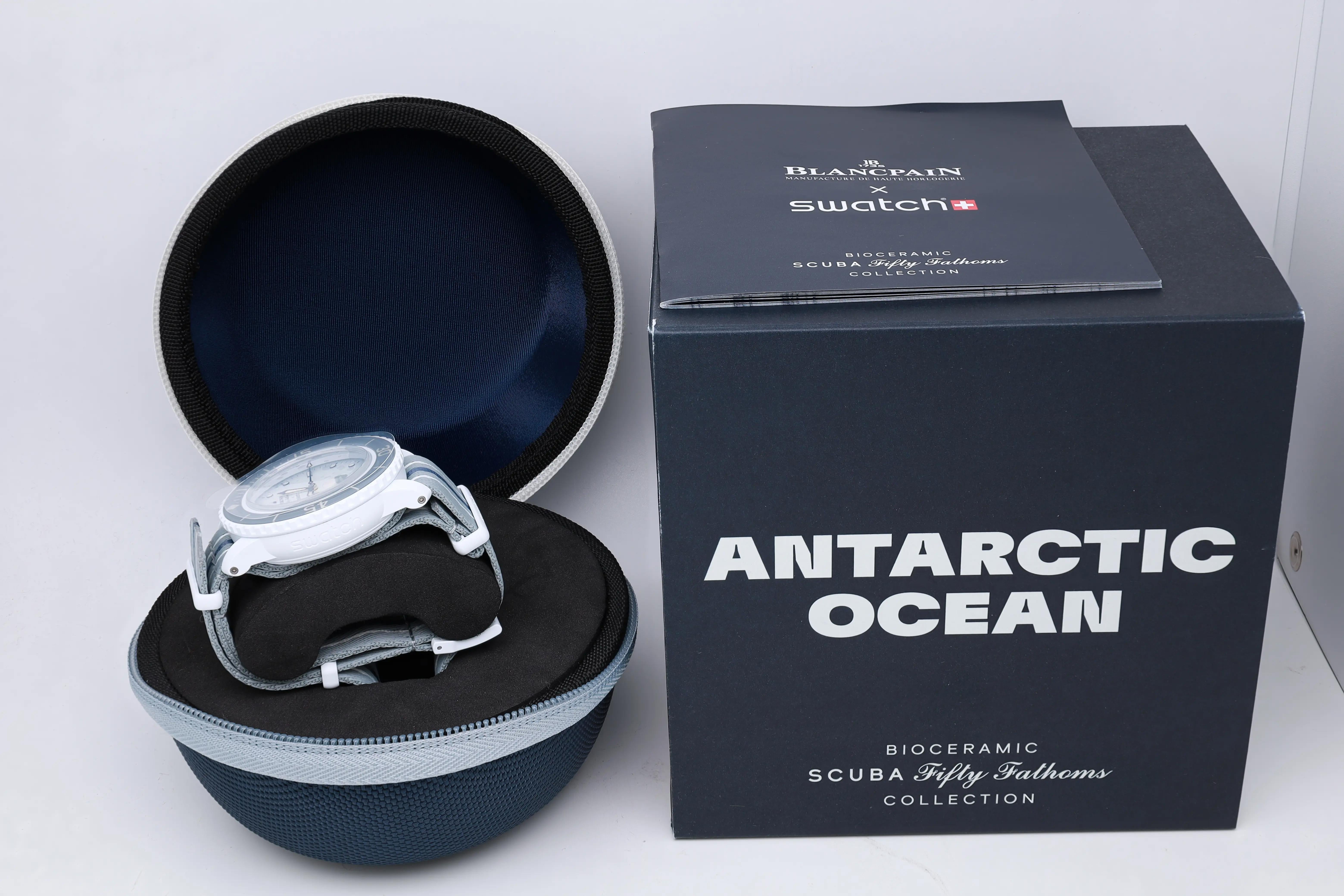 Blancpain x Swatch Scuba Fifty Fathoms Antarctic Ocean Grey Dial Montre SO35S100 Neuf - En vente à New York, NY