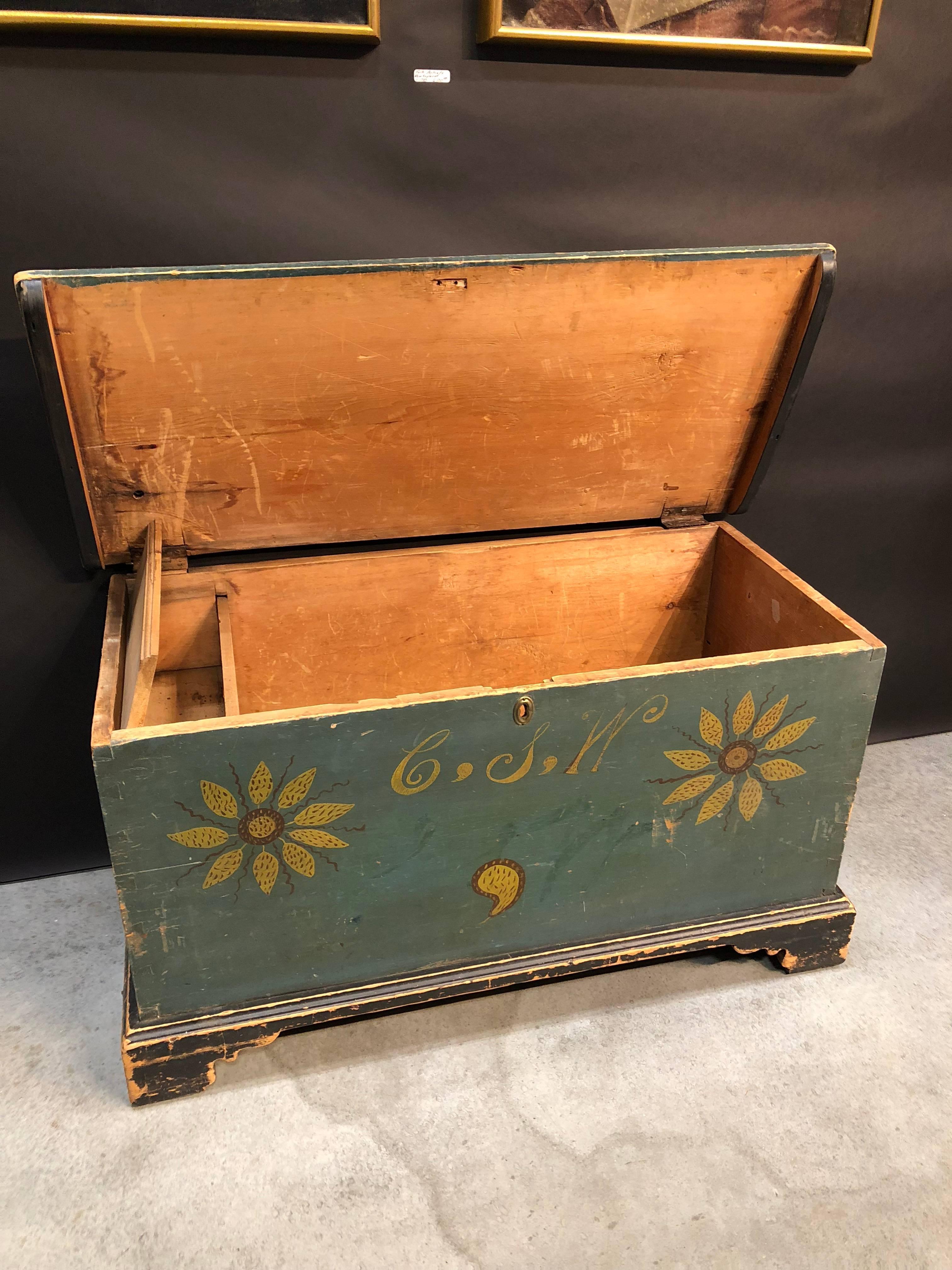 American Blanket Chest Diminutive Decorated Blue with Sunflowers Rare Delaware circa 1820 For Sale