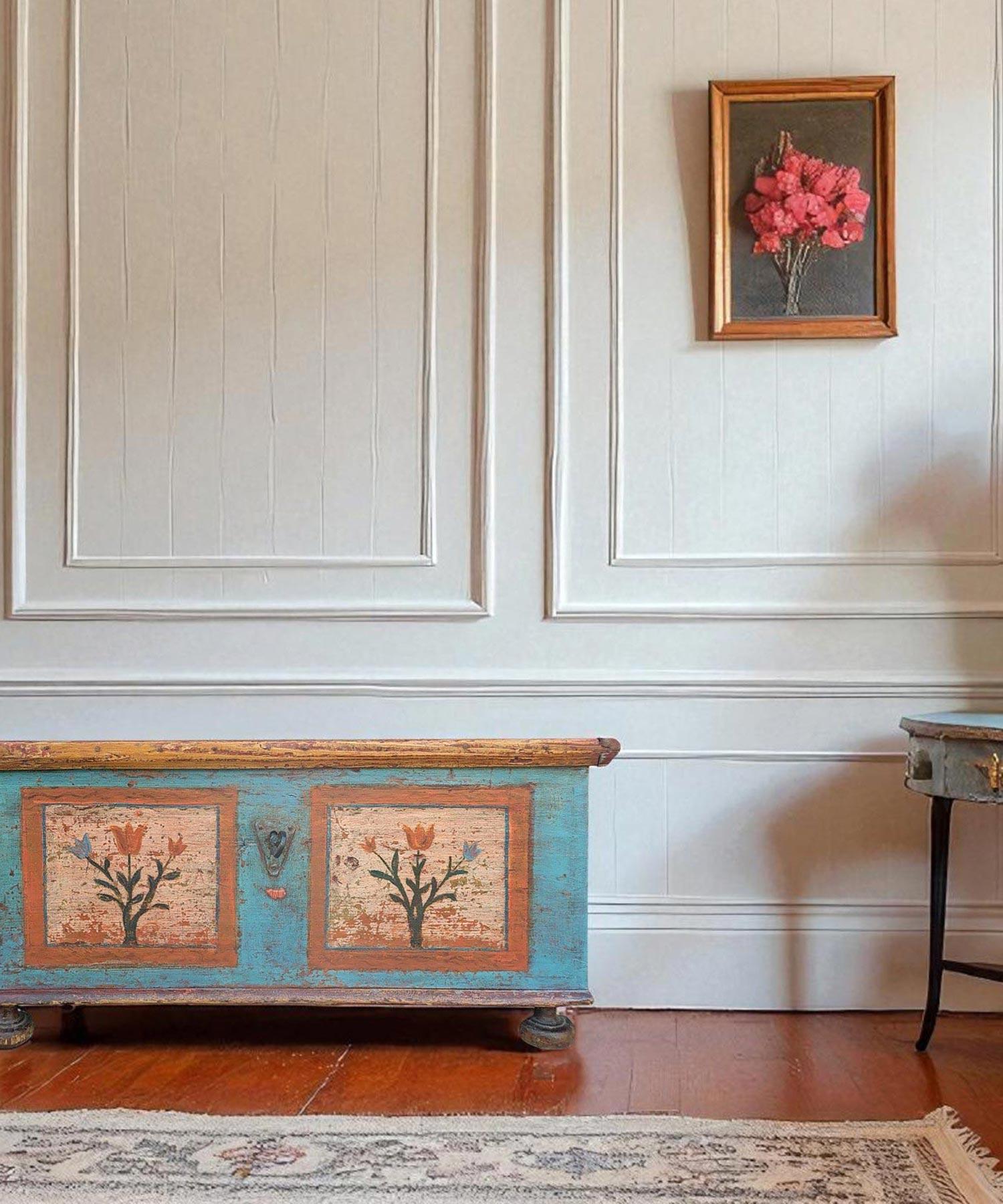 Arcón para mantas - Pintado con motivos florales Principios del siglo XIX en venta 4