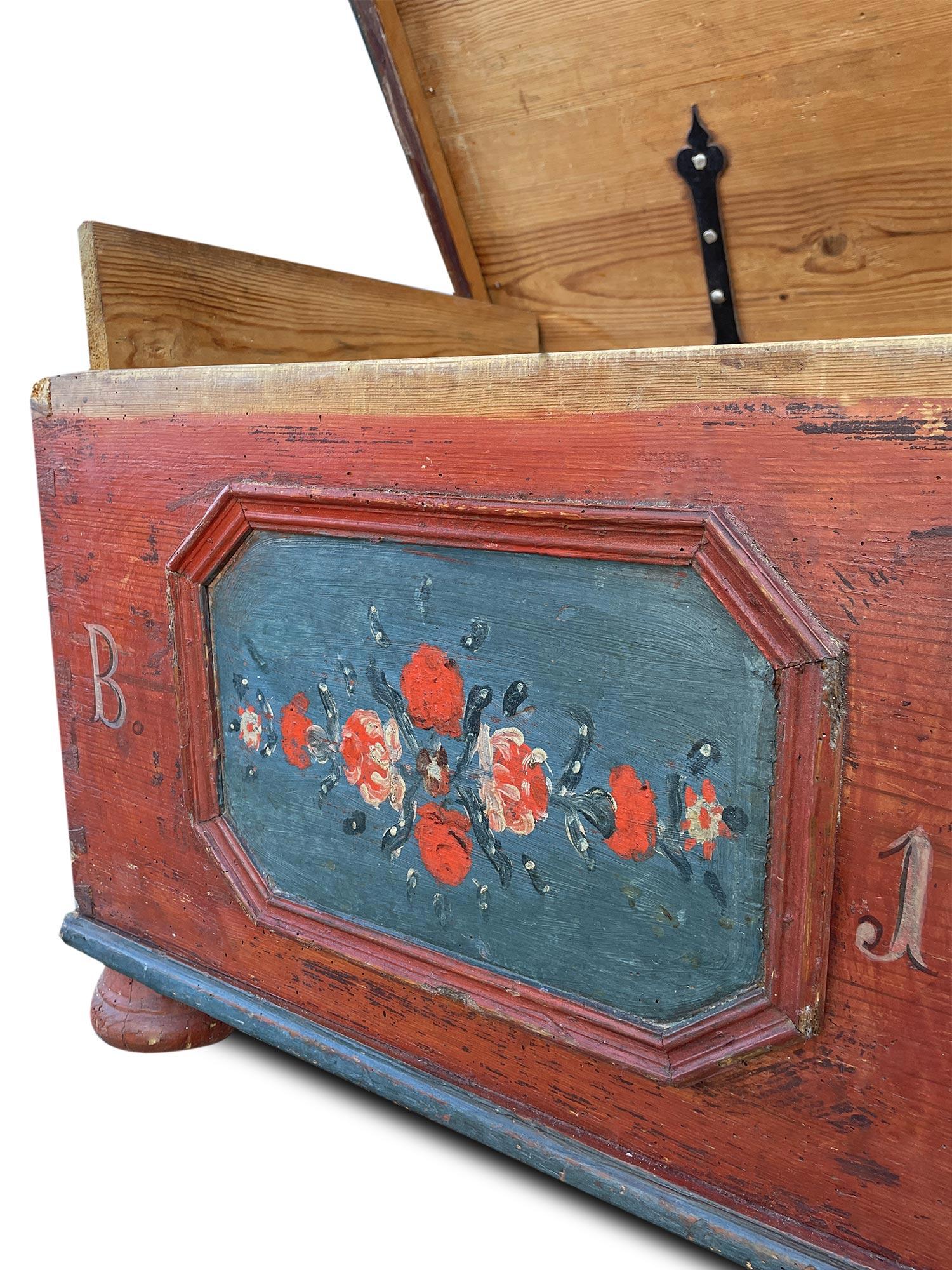 Deckentruhe - Rot Floral Gemalt 1800 im Angebot 4