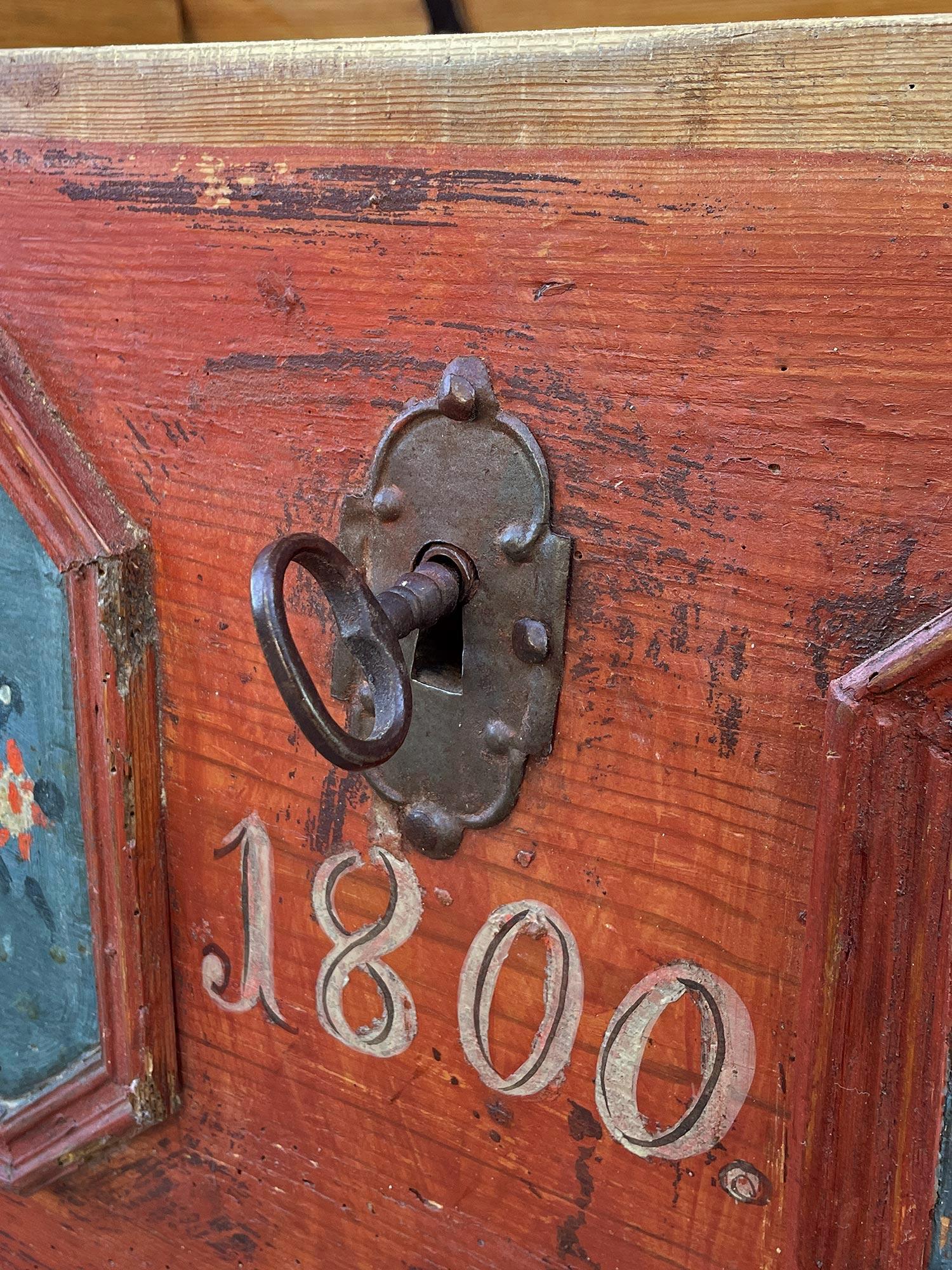 Deckentruhe - Rot Floral Gemalt 1800 im Angebot 7