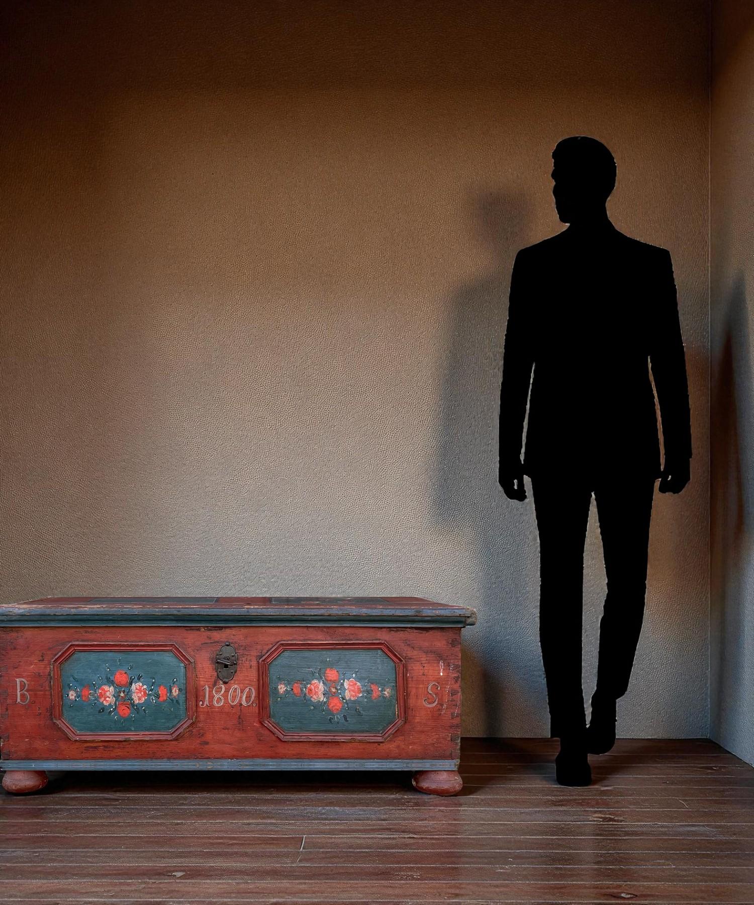 Deckentruhe - Rot Floral Gemalt 1800 im Angebot 8